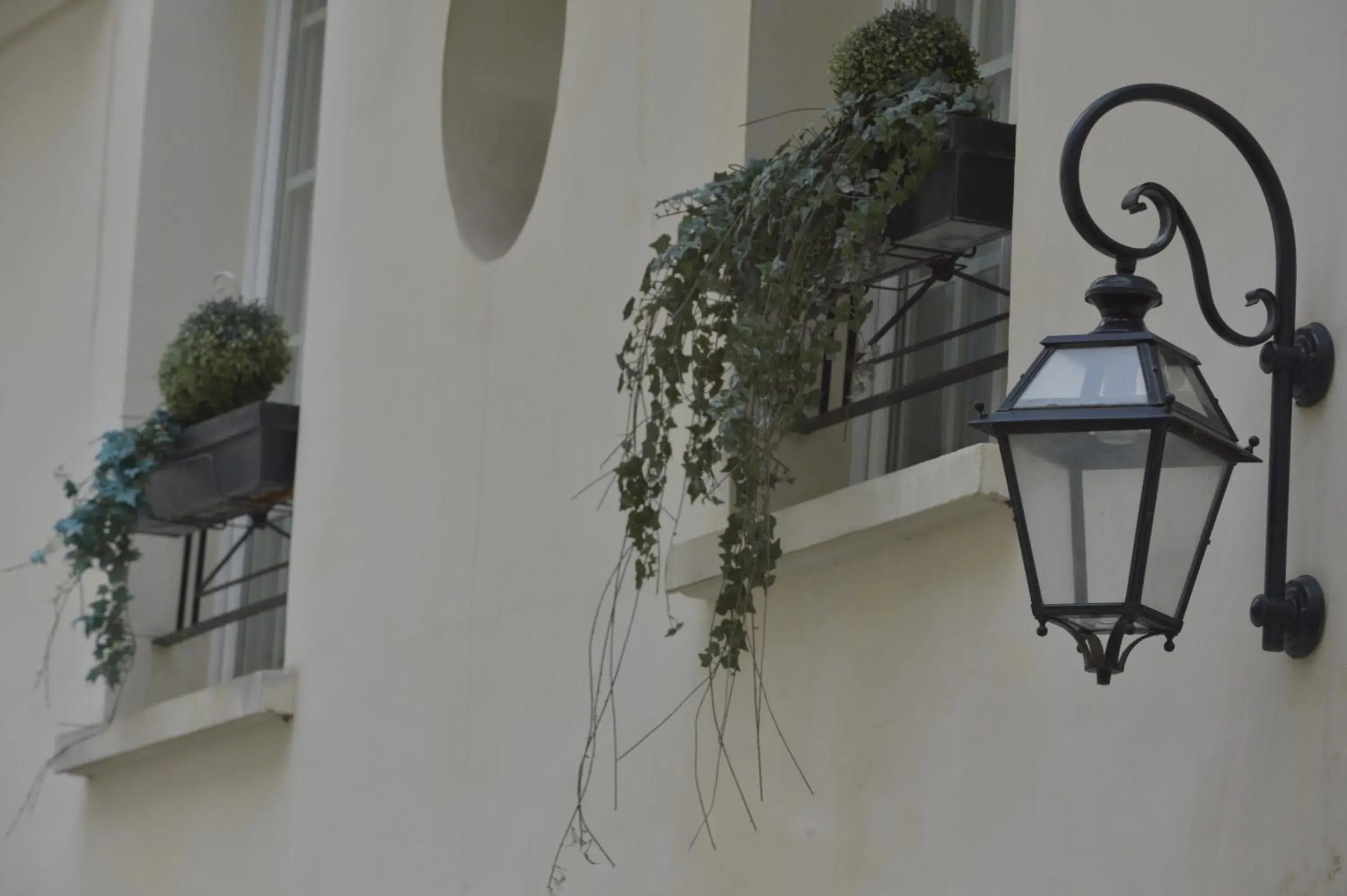 Property building in Unic Renoir Saint Germain Property building in Unic Renoir Saint Germain