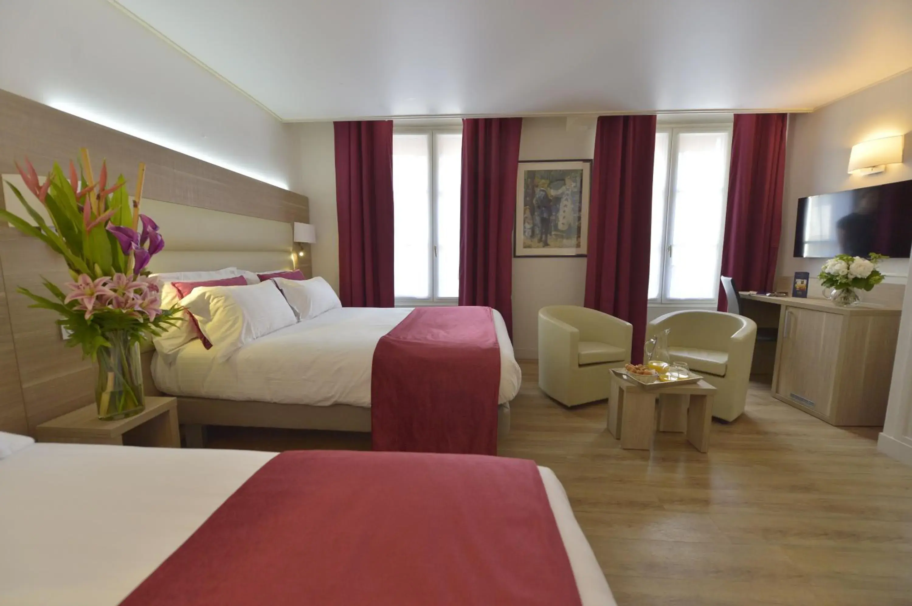 Bed in Unic Renoir Saint Germain Bed in Unic Renoir Saint Germain