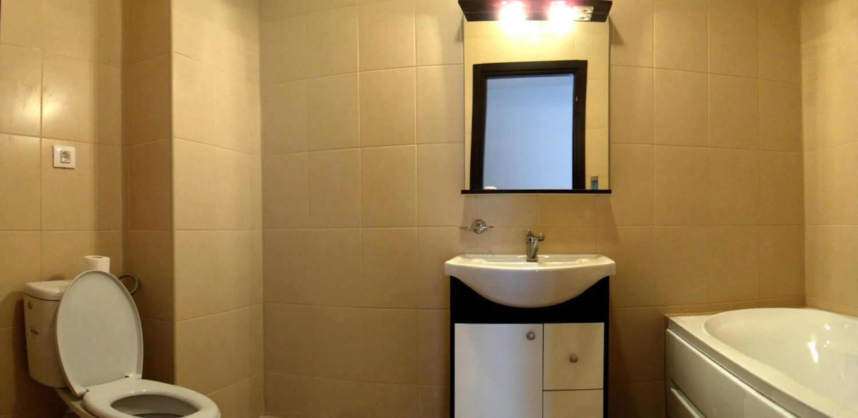 Bathroom in Summerland Mamaia