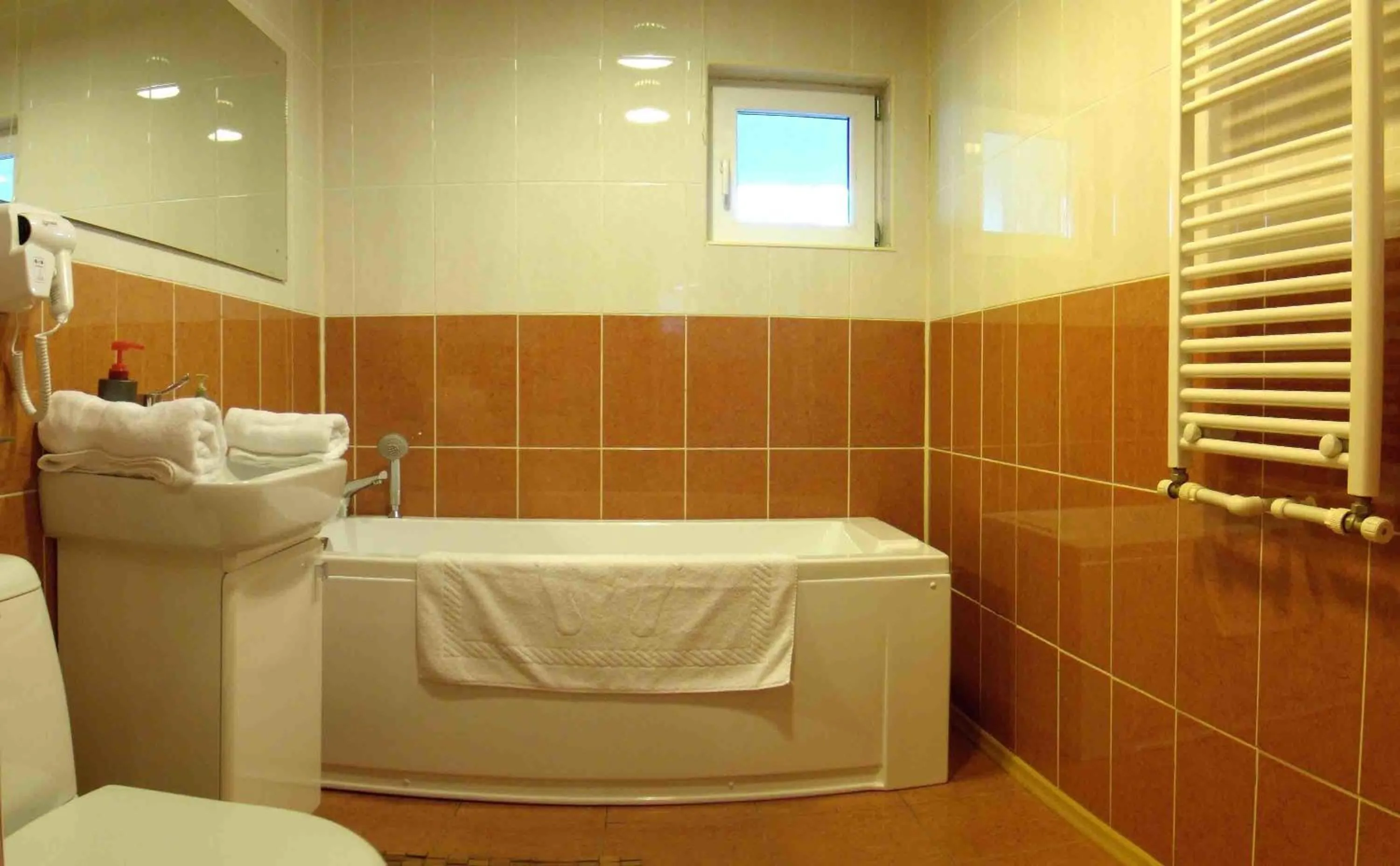 Bathroom in Summerland Mamaia