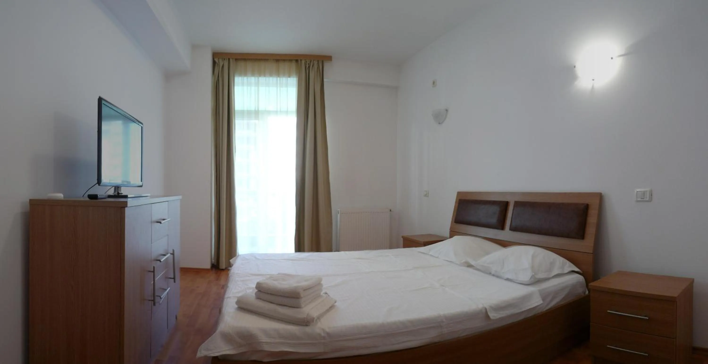 Bedroom, Bed in Summerland Mamaia