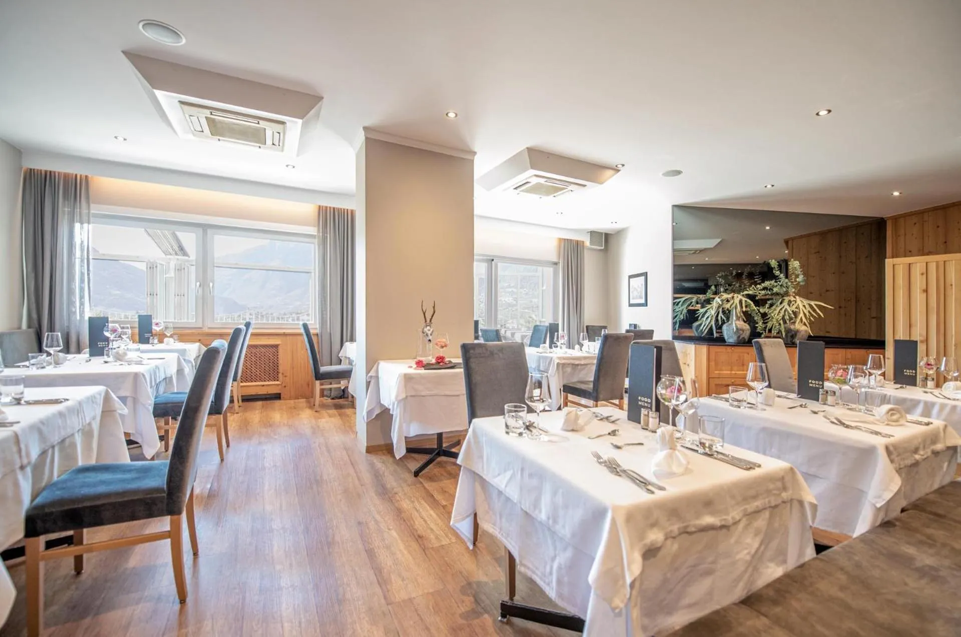 Restaurant/places to eat in Hotel Walter