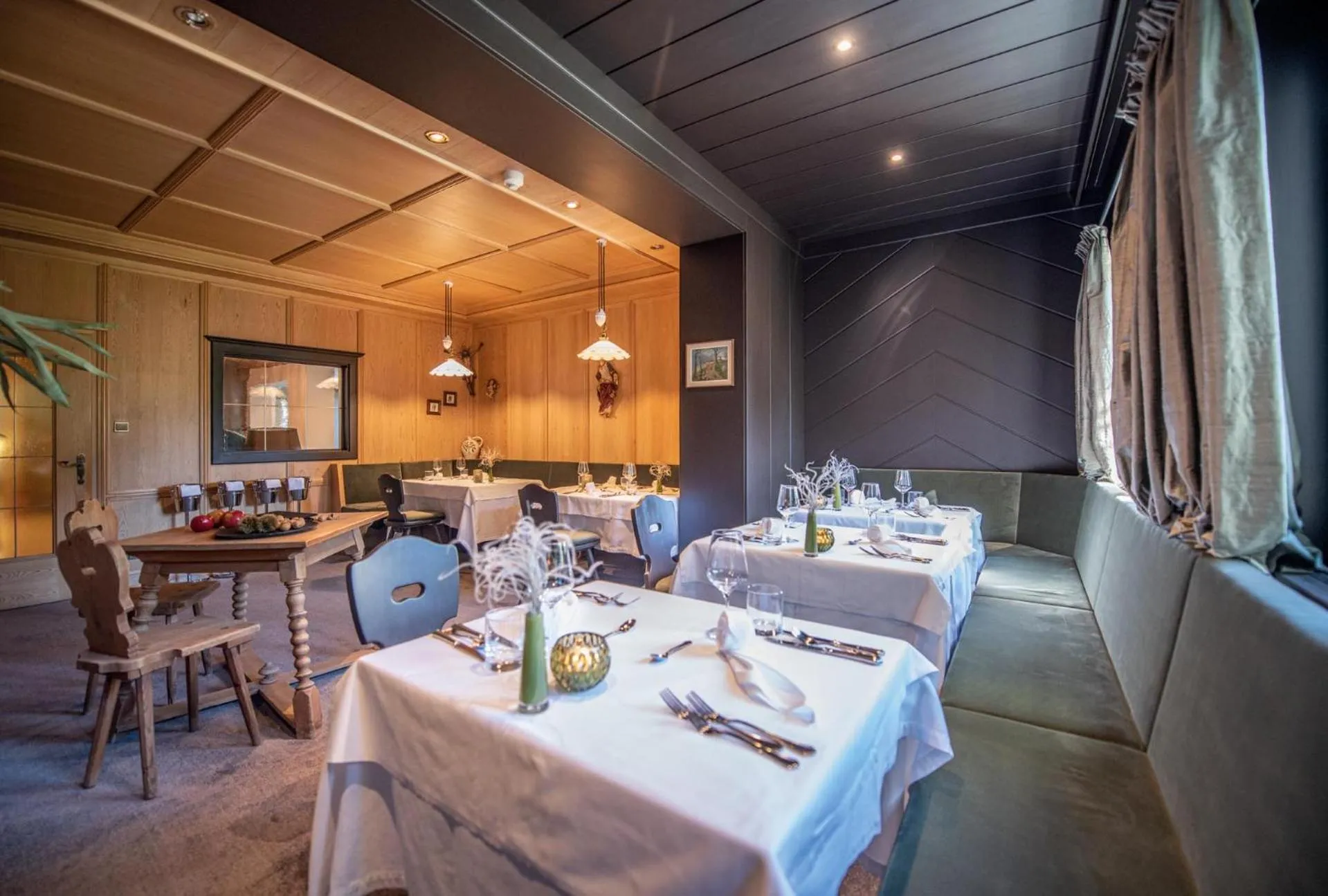 Restaurant/places to eat in Hotel Walter