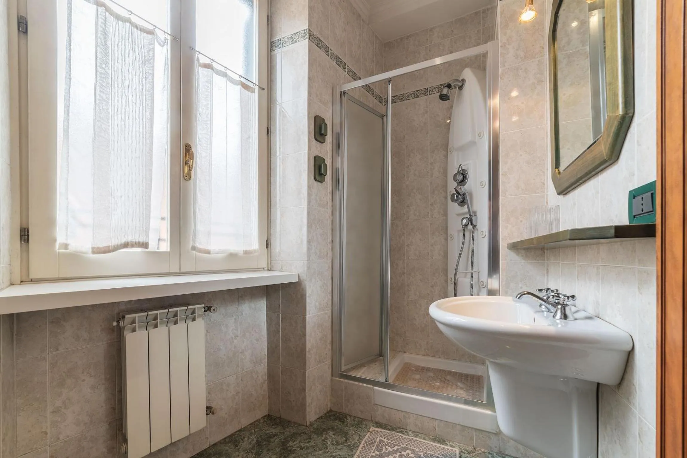 Bathroom in Domus Aurea & Colosseo Sweet Flat