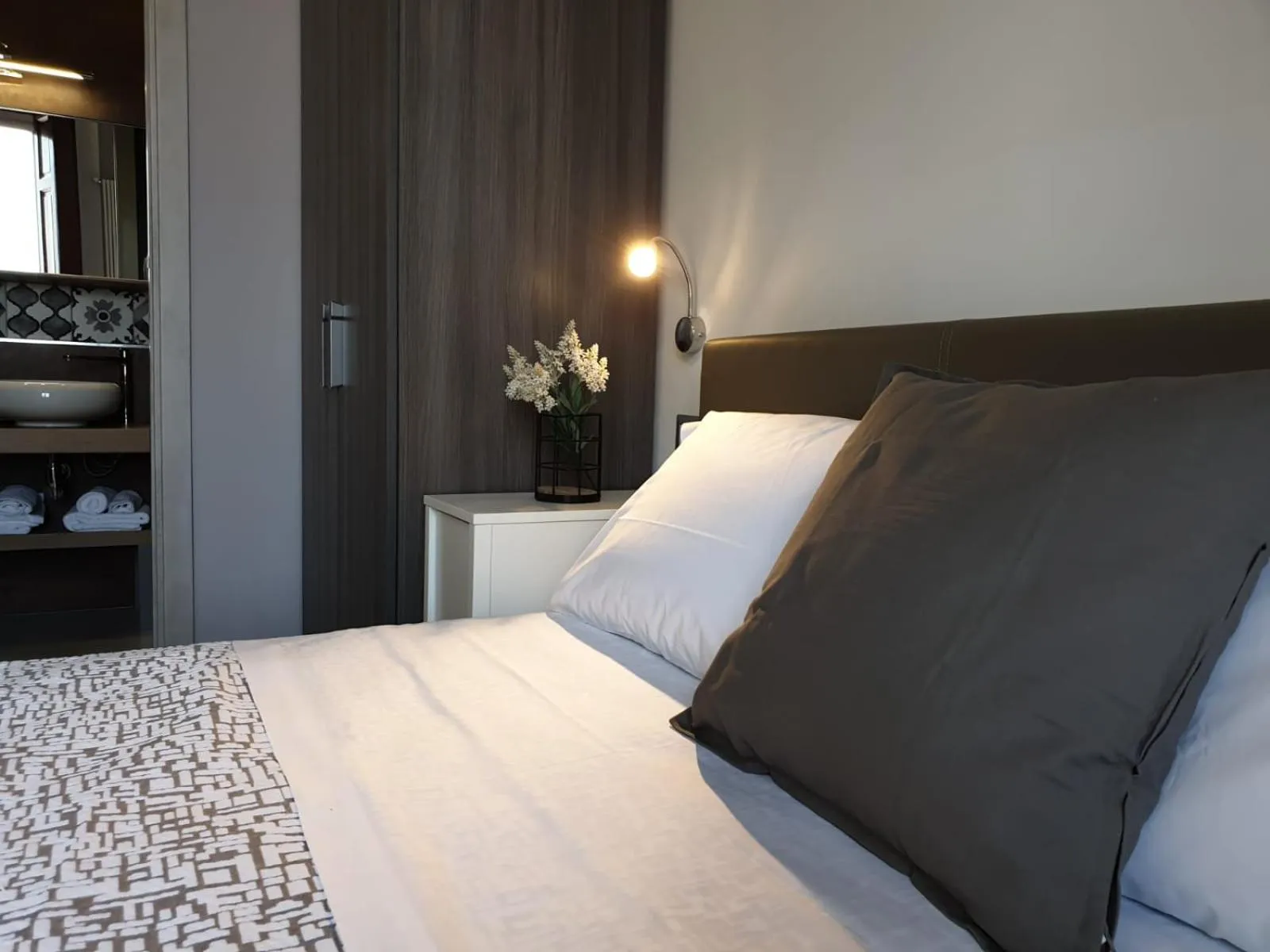 Bedroom, Bed in Bayard101