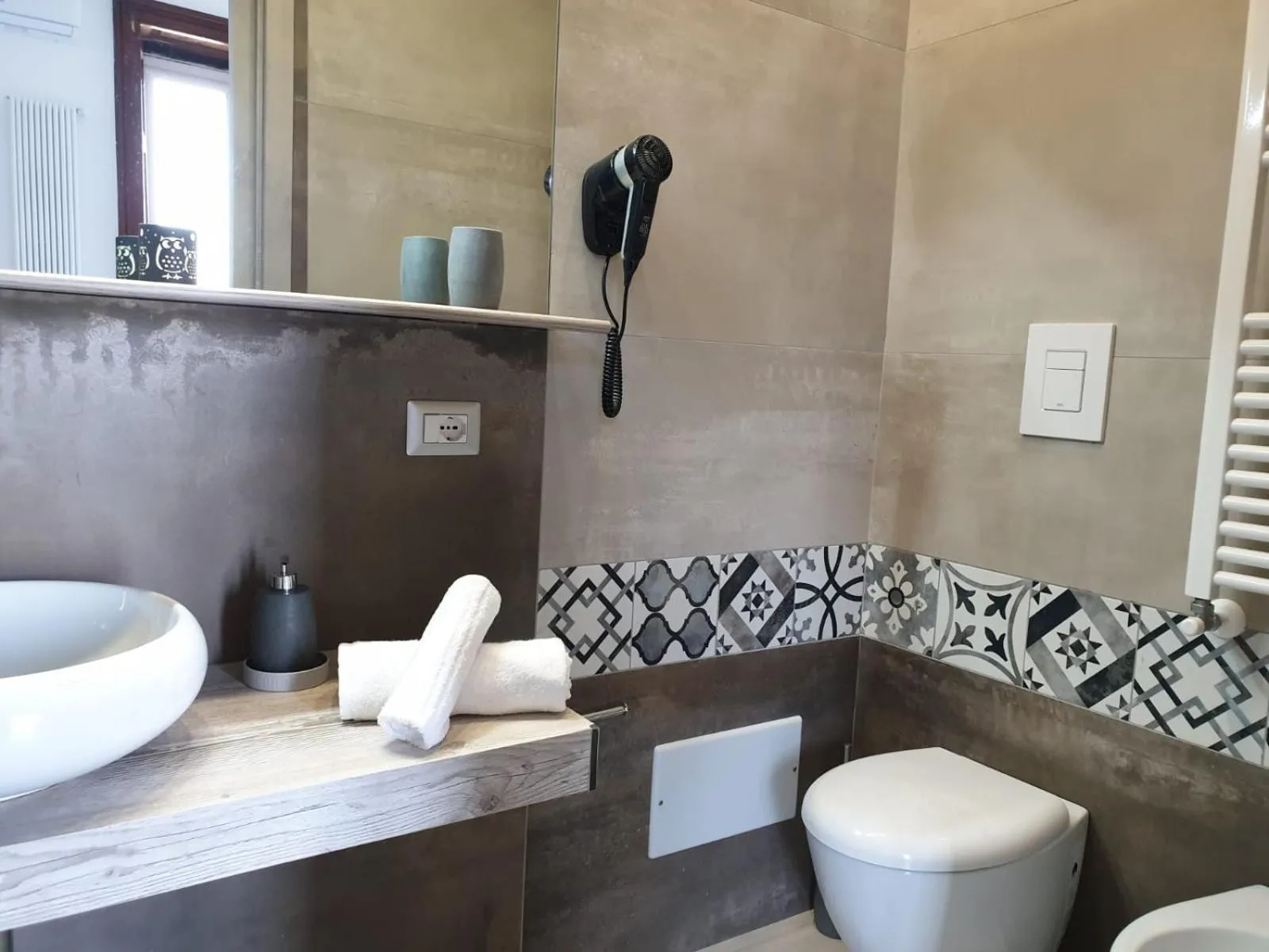 Bathroom in Bayard101