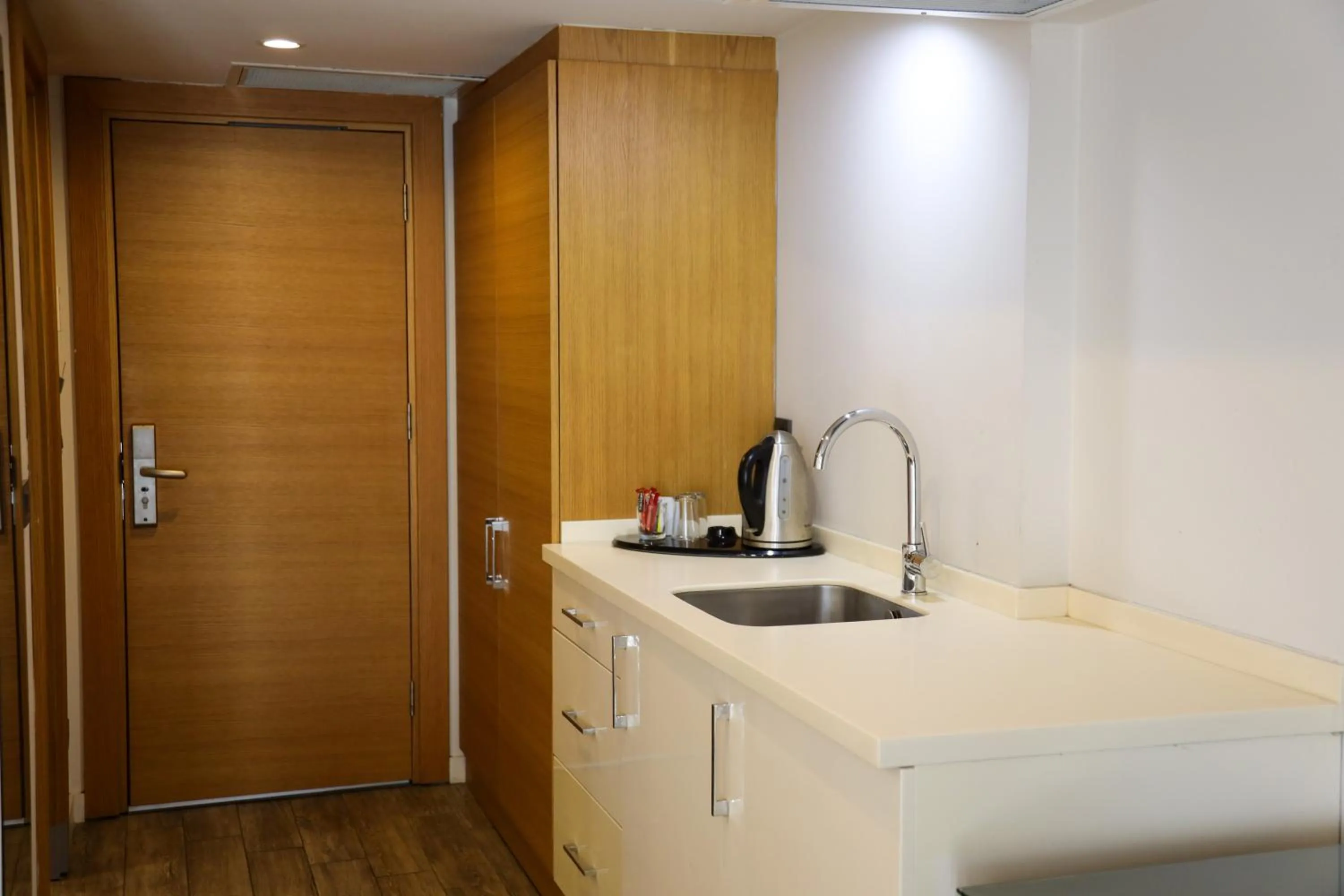 Photo of the whole room in Endless Suites Taksim