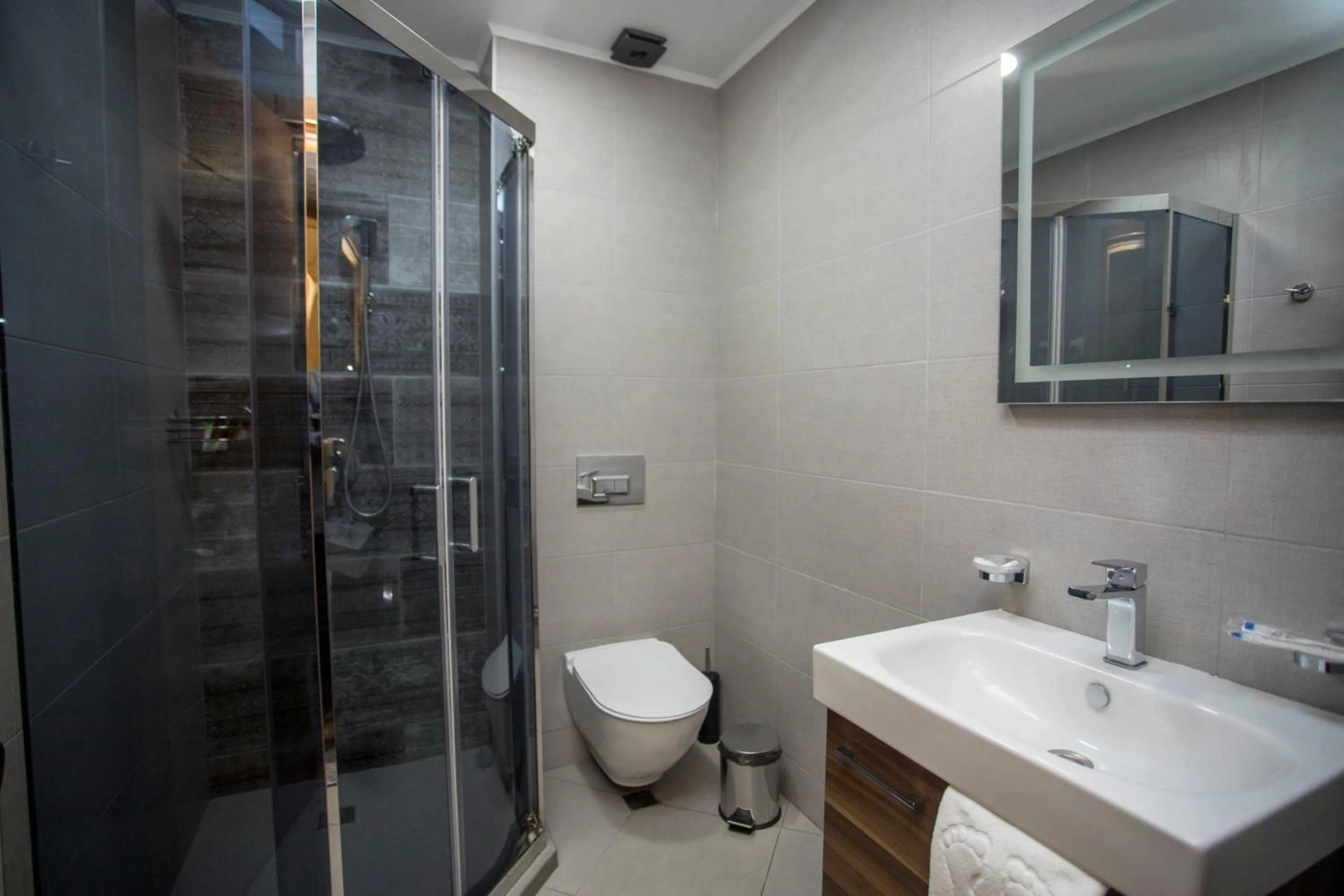 Bathroom in Hotel London