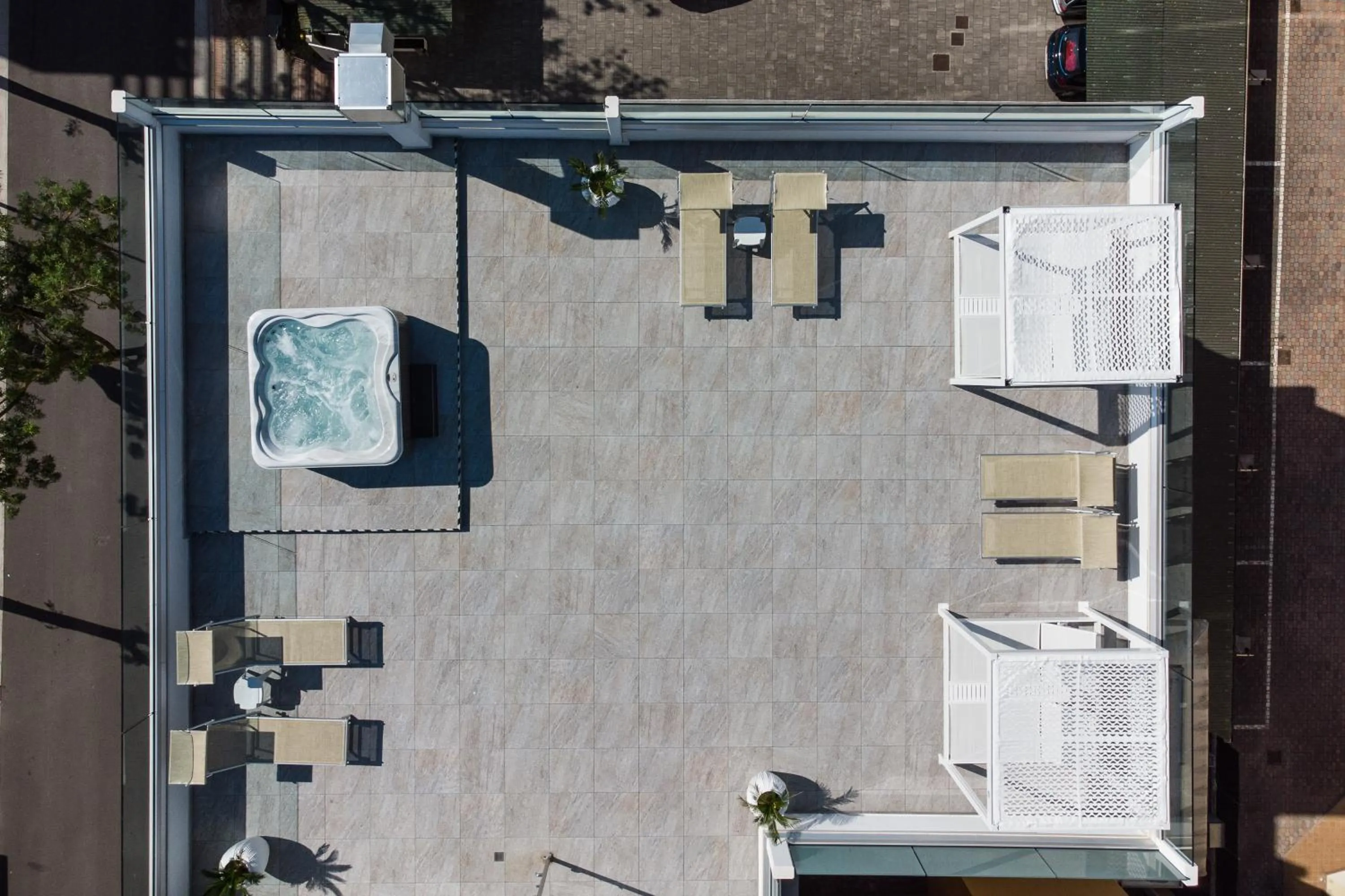 Hot Tub in Hotel Eraclea