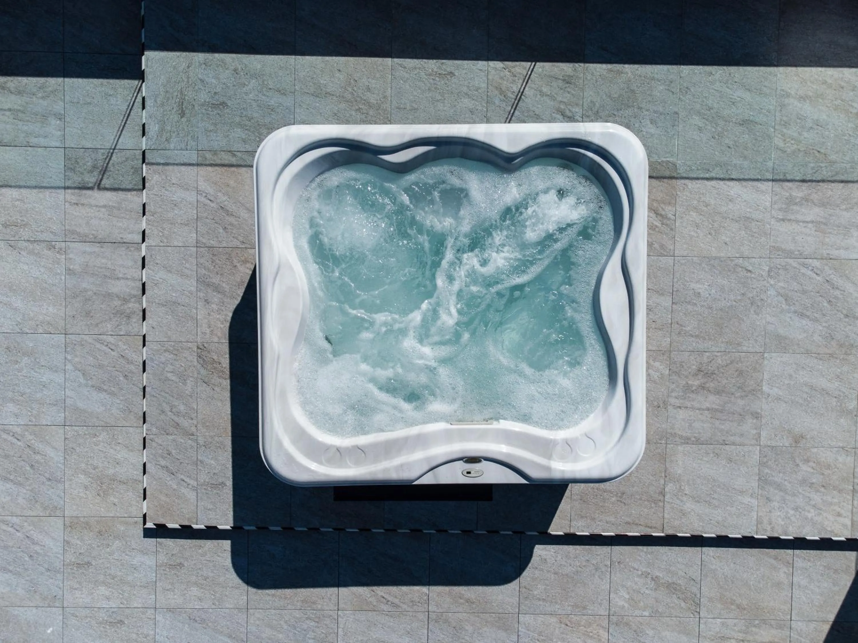 Hot Tub in Hotel Eraclea