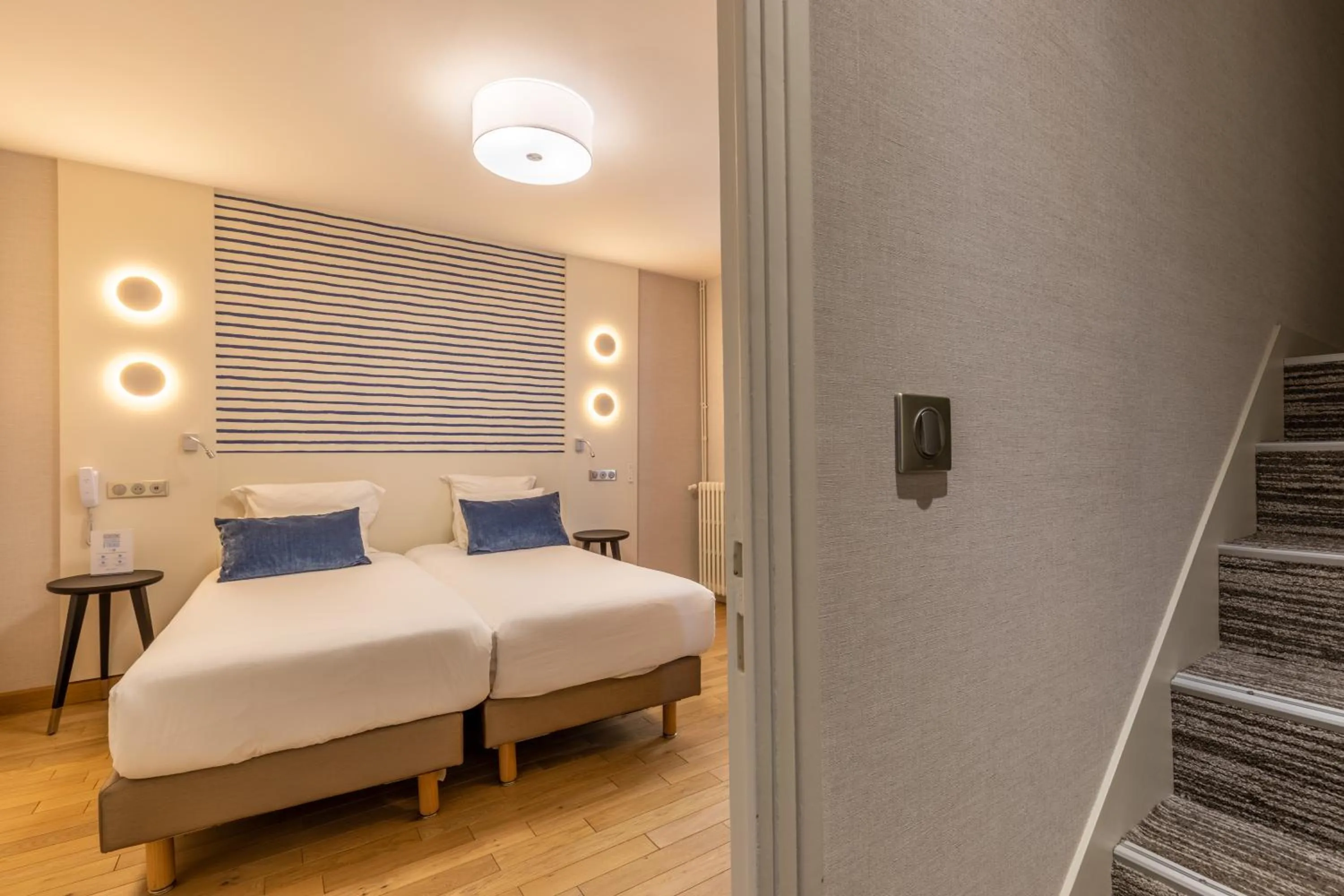 Bed in Hotel Kyriad Saint Malo Centre Plage