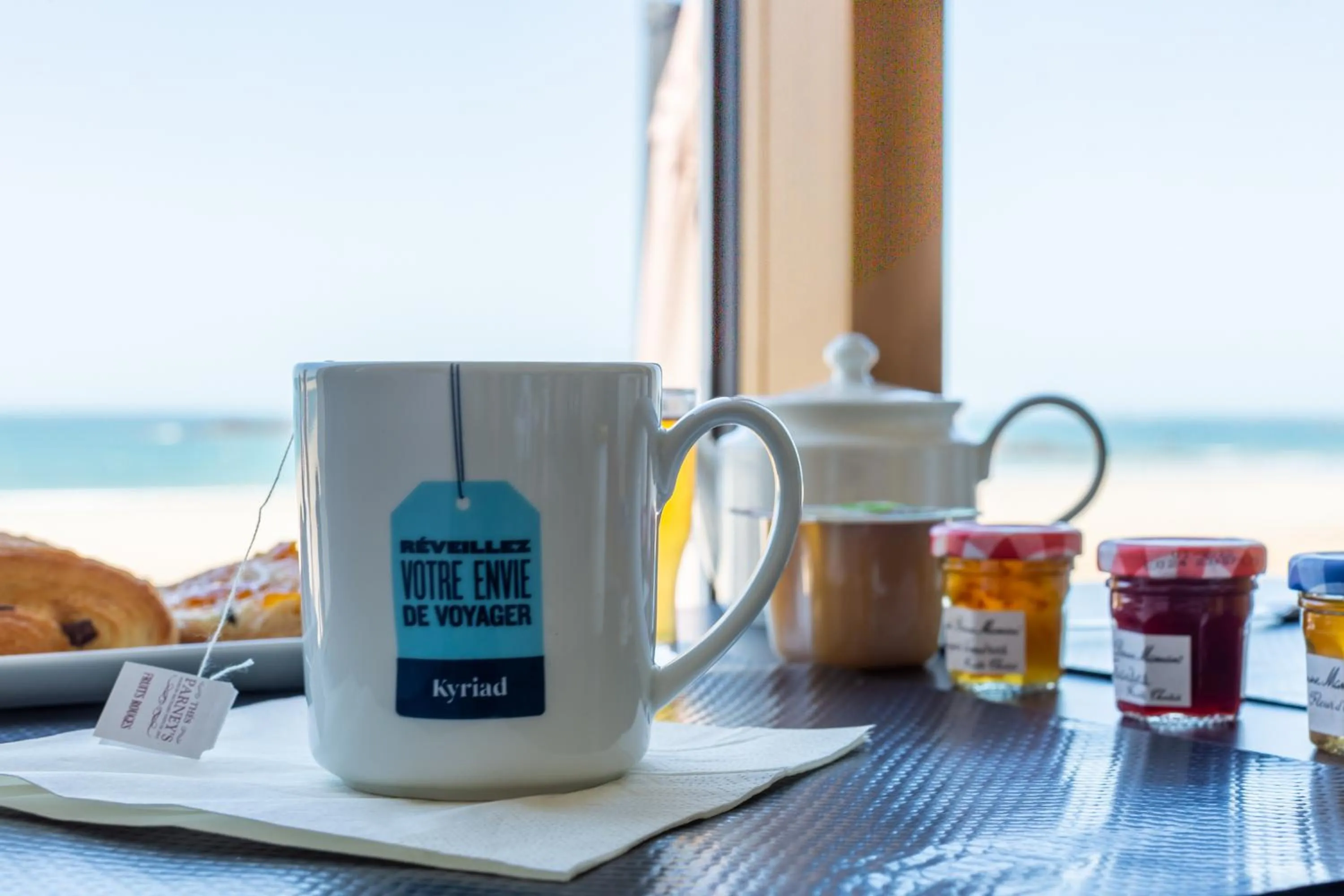 Food and drinks in Hotel Kyriad Saint Malo Centre Plage