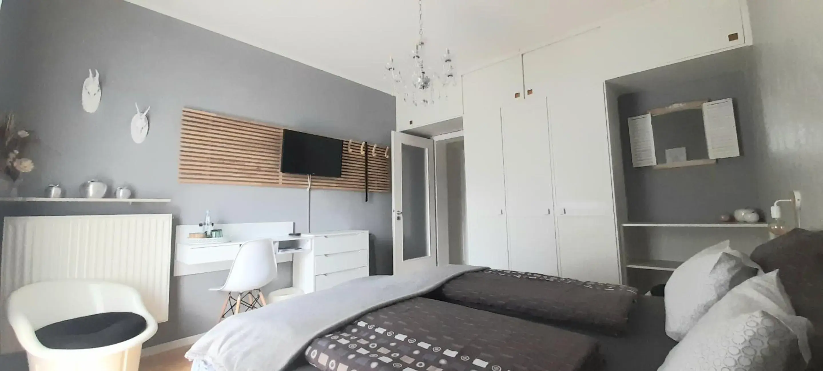 Quadruple Room with Private Bathroom in Home Suite Home Bed & Breakfast Quadruple Room with Private Bathroom in Home Suite Home Bed & Breakfast