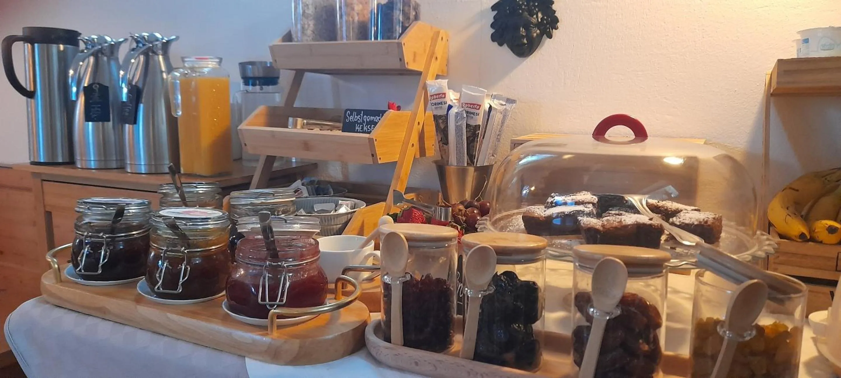 Breakfast in Home Suite Home Bed & Breakfast