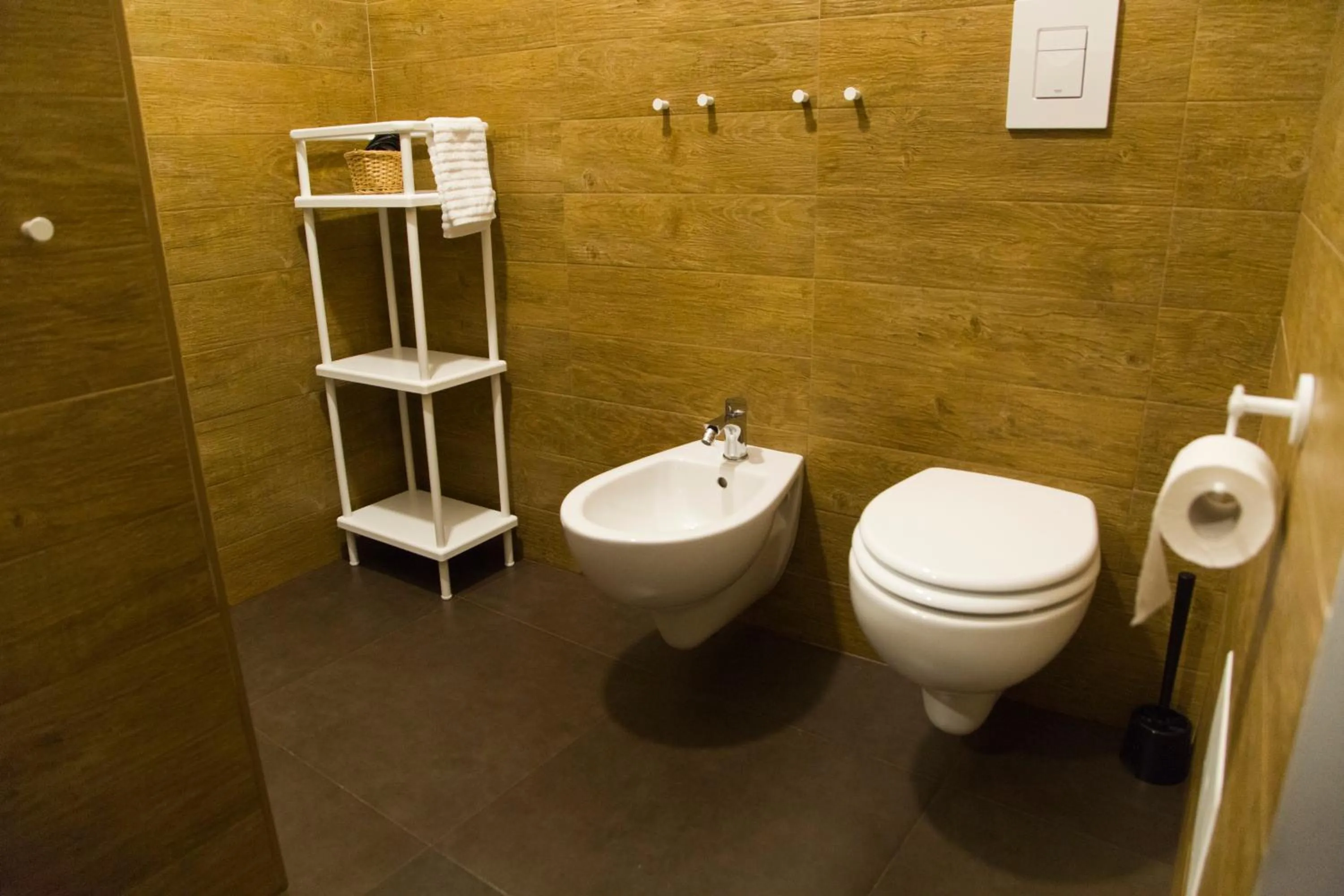 Toilet in Acqua Cotta