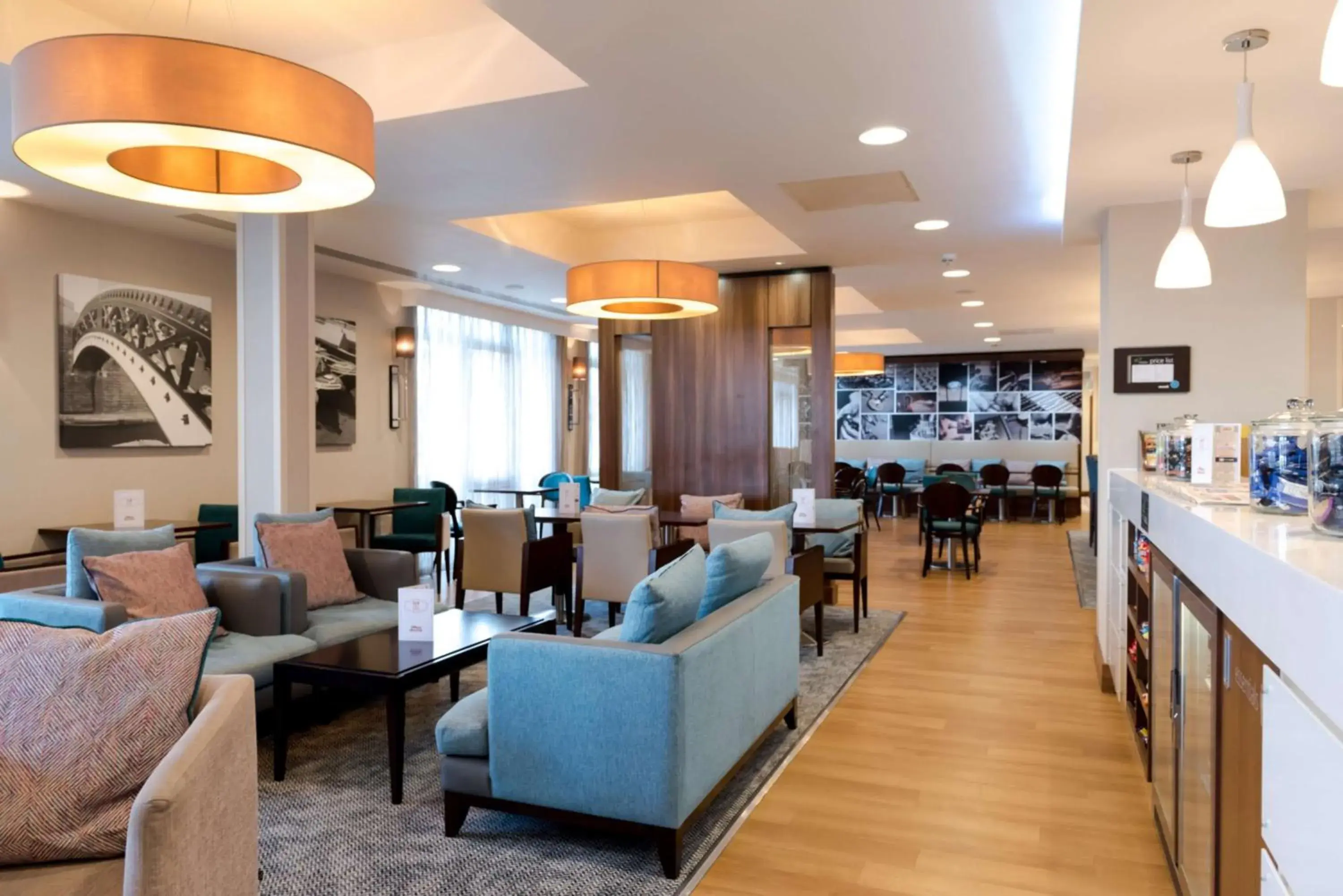 Lobby or reception in Hampton by Hilton Birmingham Jewellery Quarter Lobby or reception in Hampton by Hilton Birmingham Jewellery Quarter