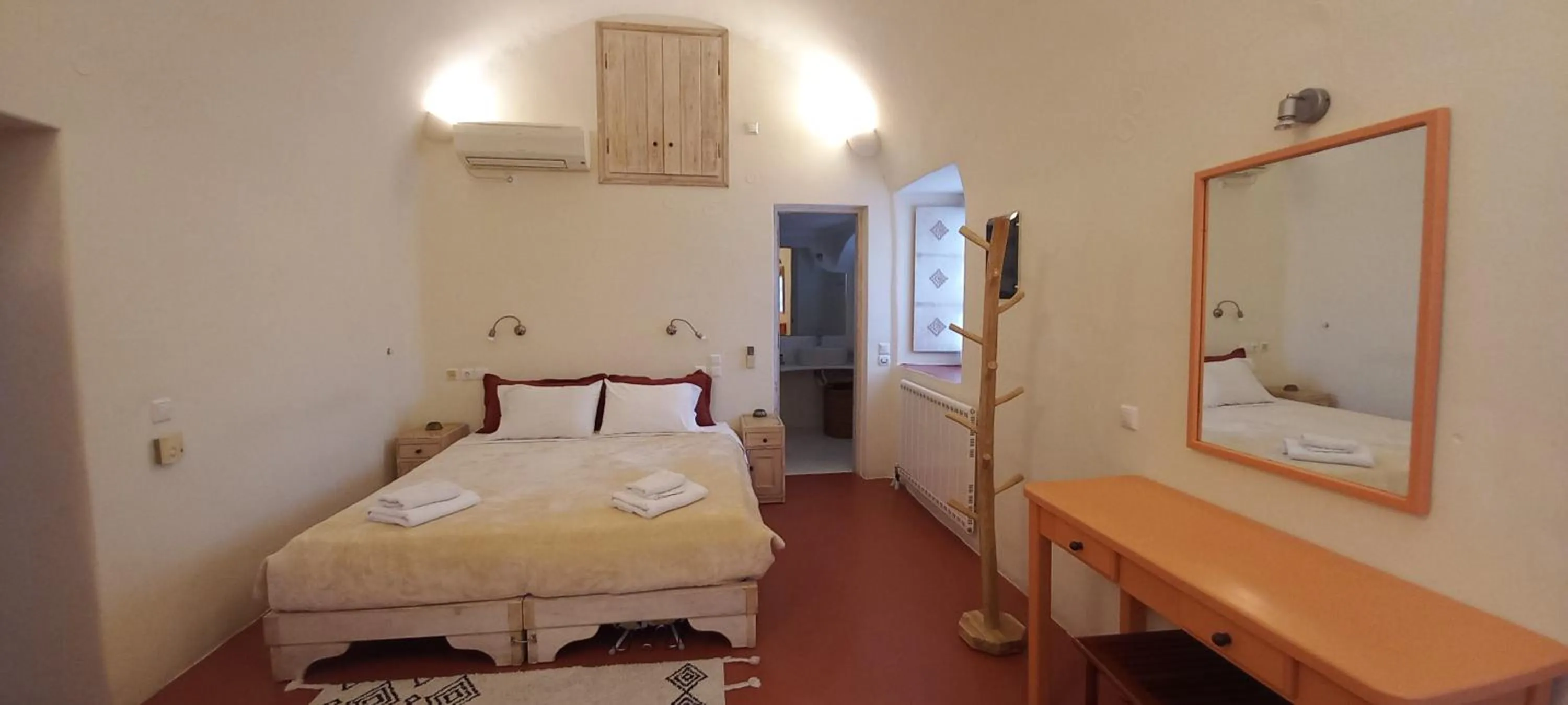 Bedroom, Bed in Villa Kisiris