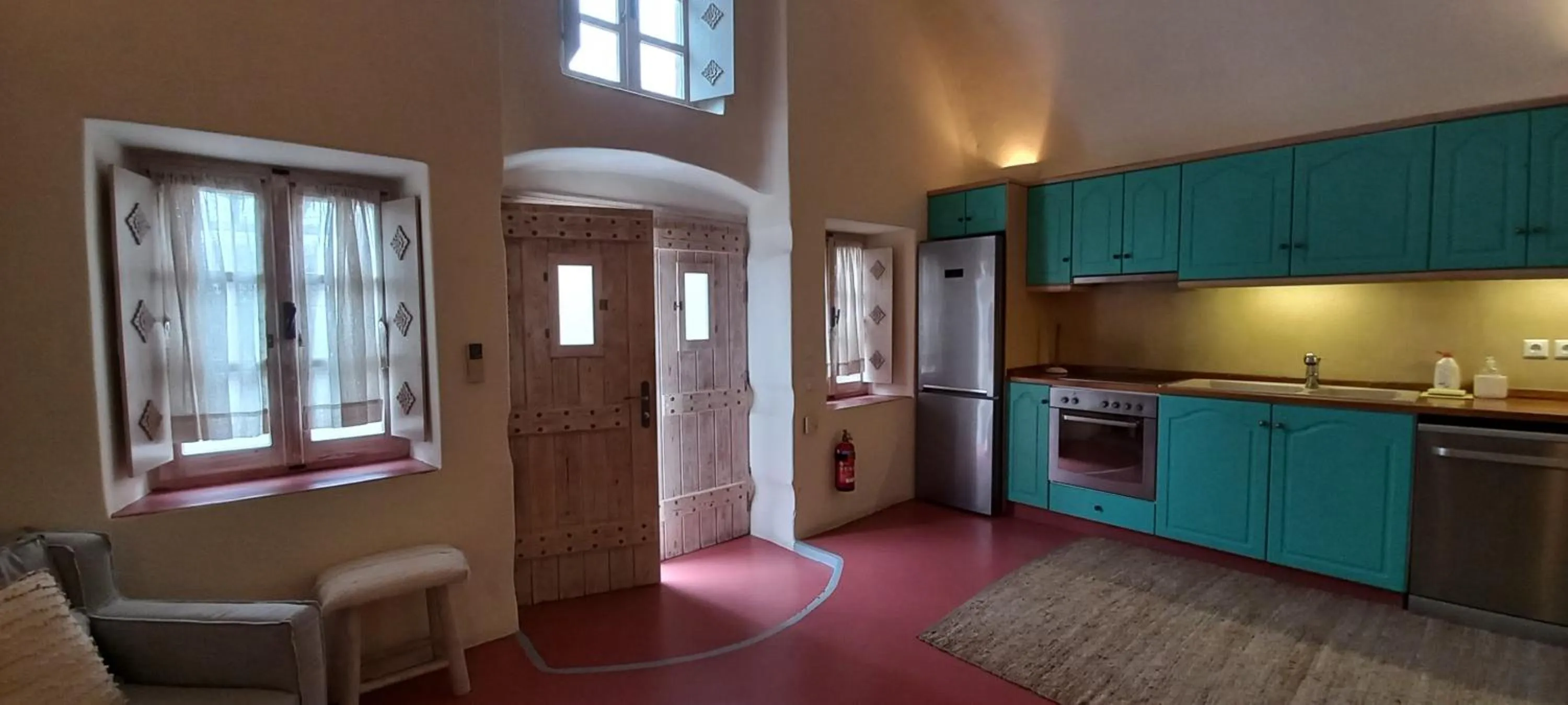 Facade/entrance in Villa Kisiris