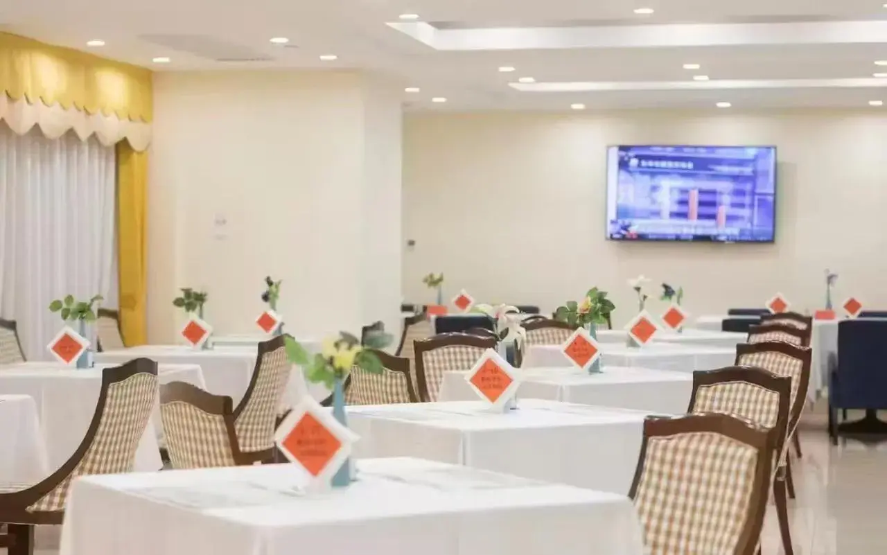 Restaurant/places to eat in Jade Garden Hotel Restaurant/places to eat in Jade Garden Hotel