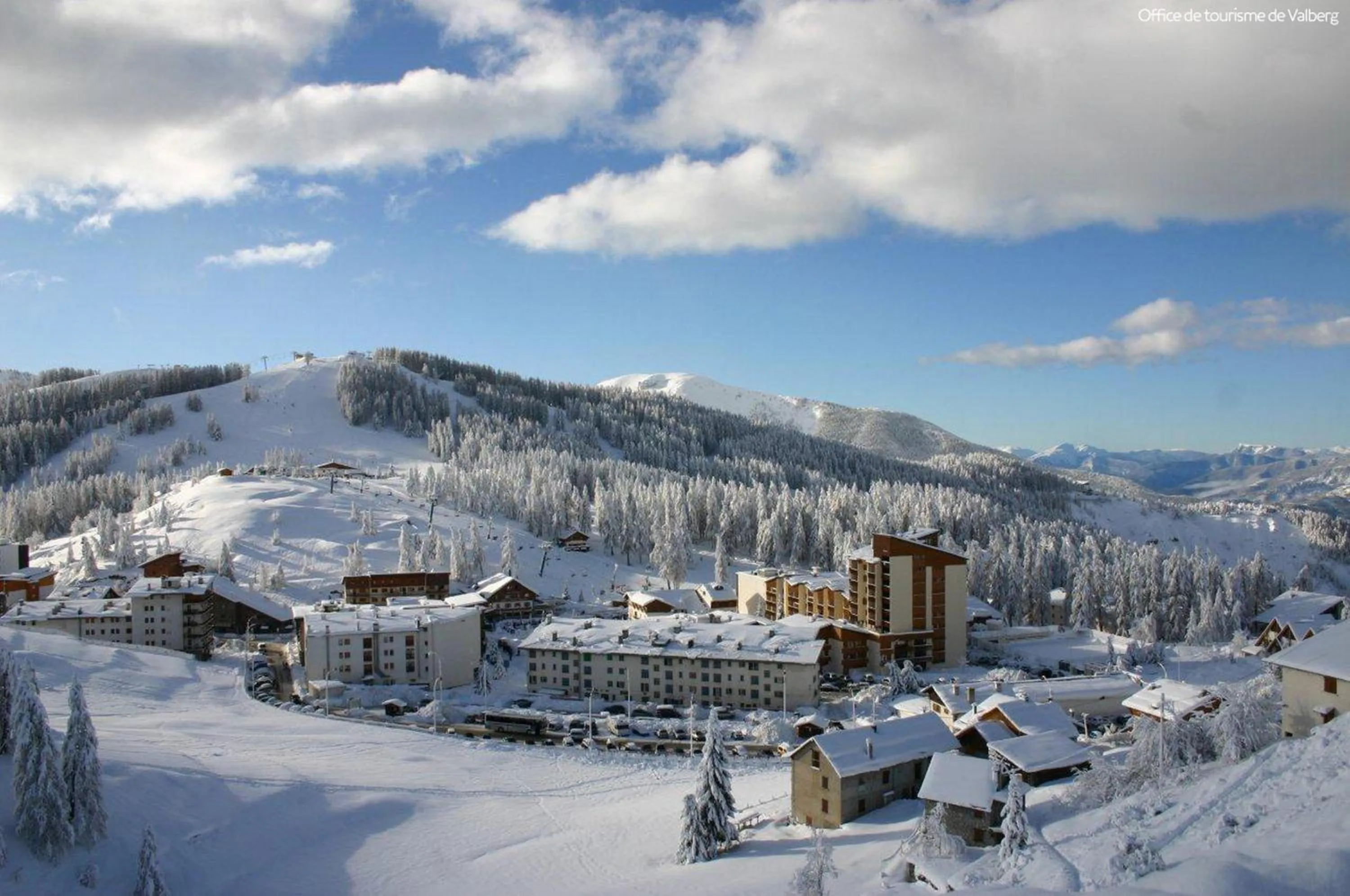 Property building in Adonis Valberg