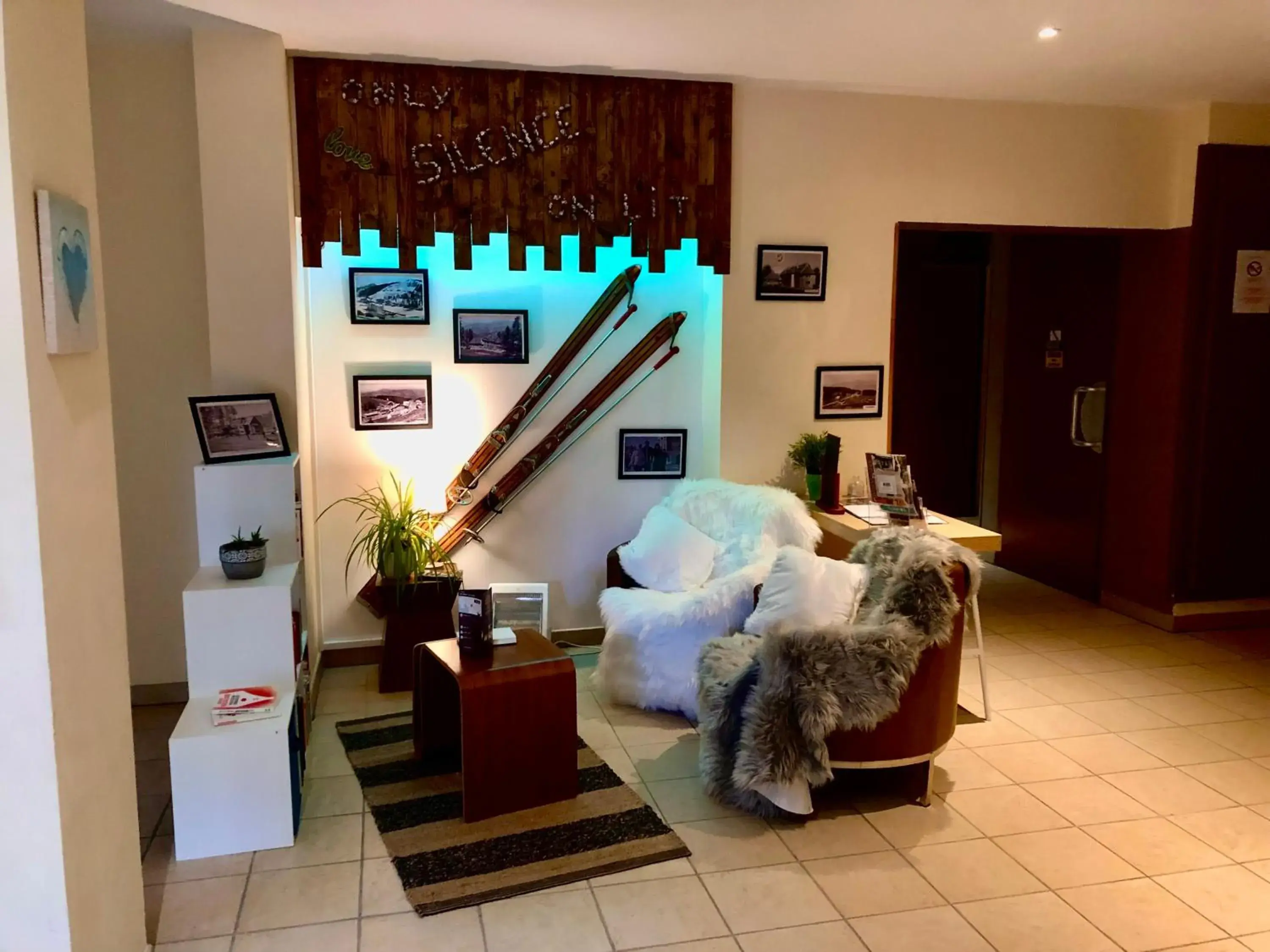 Lobby or reception in Adonis Valberg Lobby or reception in Adonis Valberg