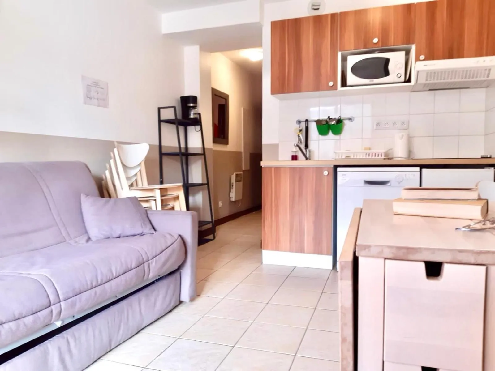 Kitchen or kitchenette in Adonis Valberg