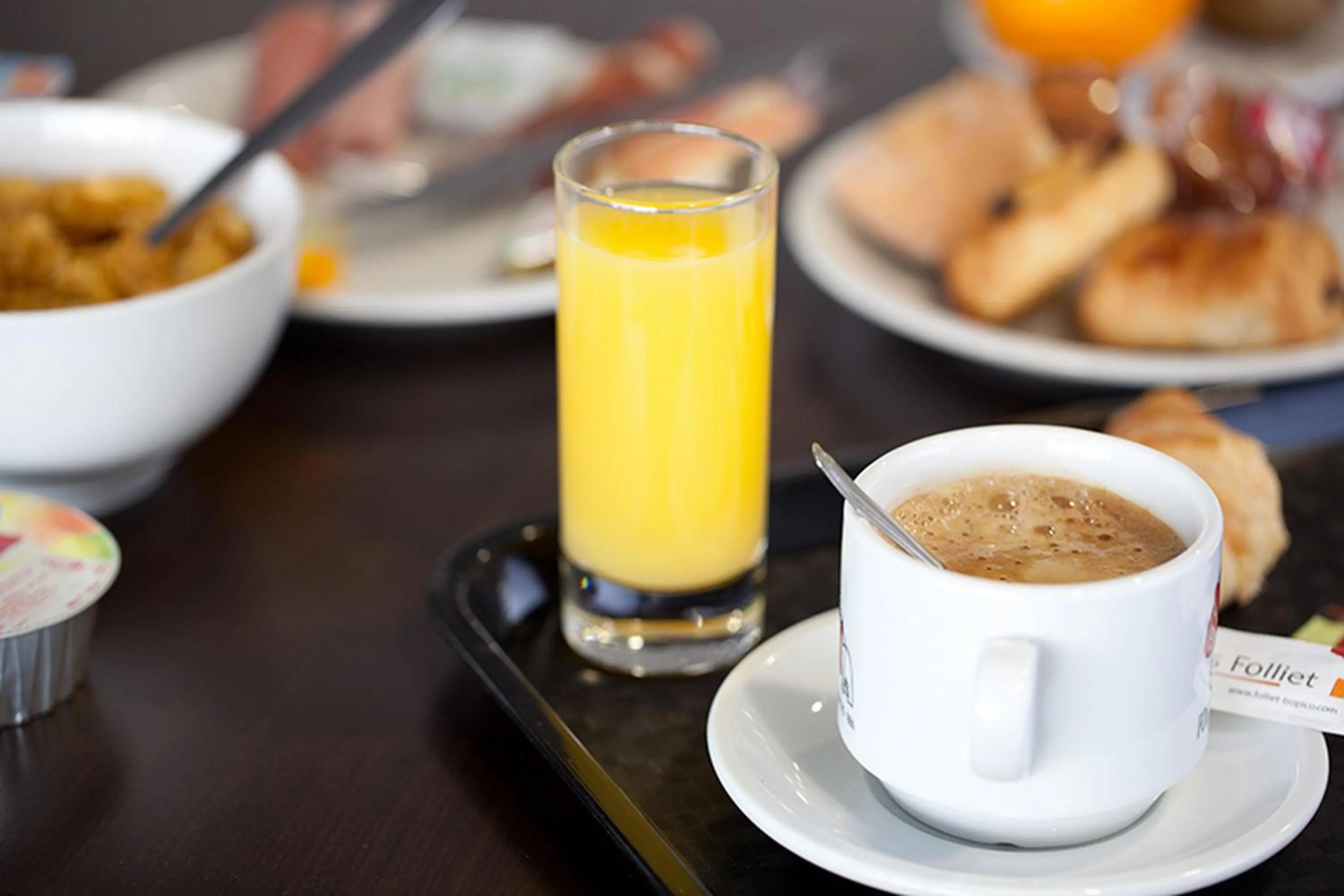 Breakfast in Adonis Valberg