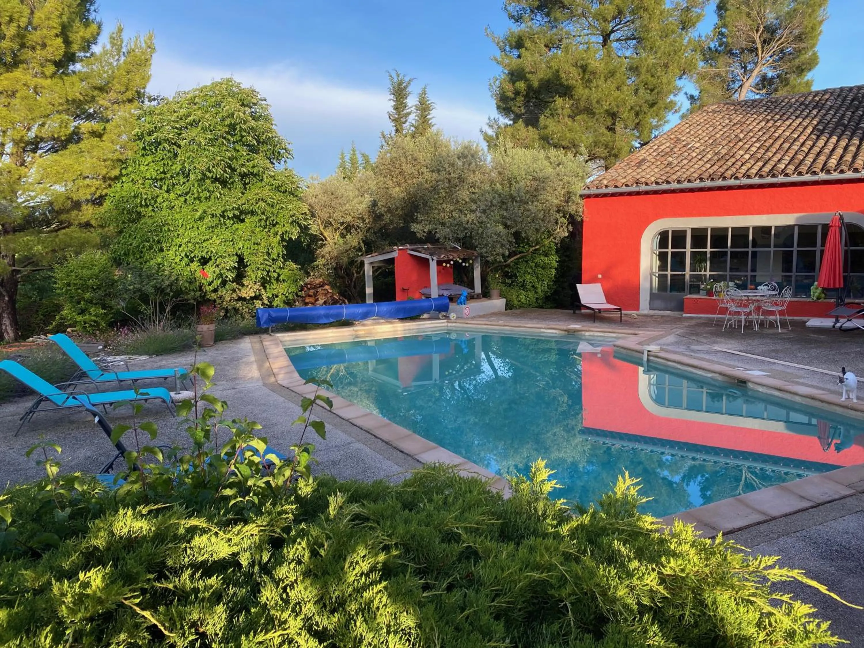 Swimming pool in Le mas de la diligence