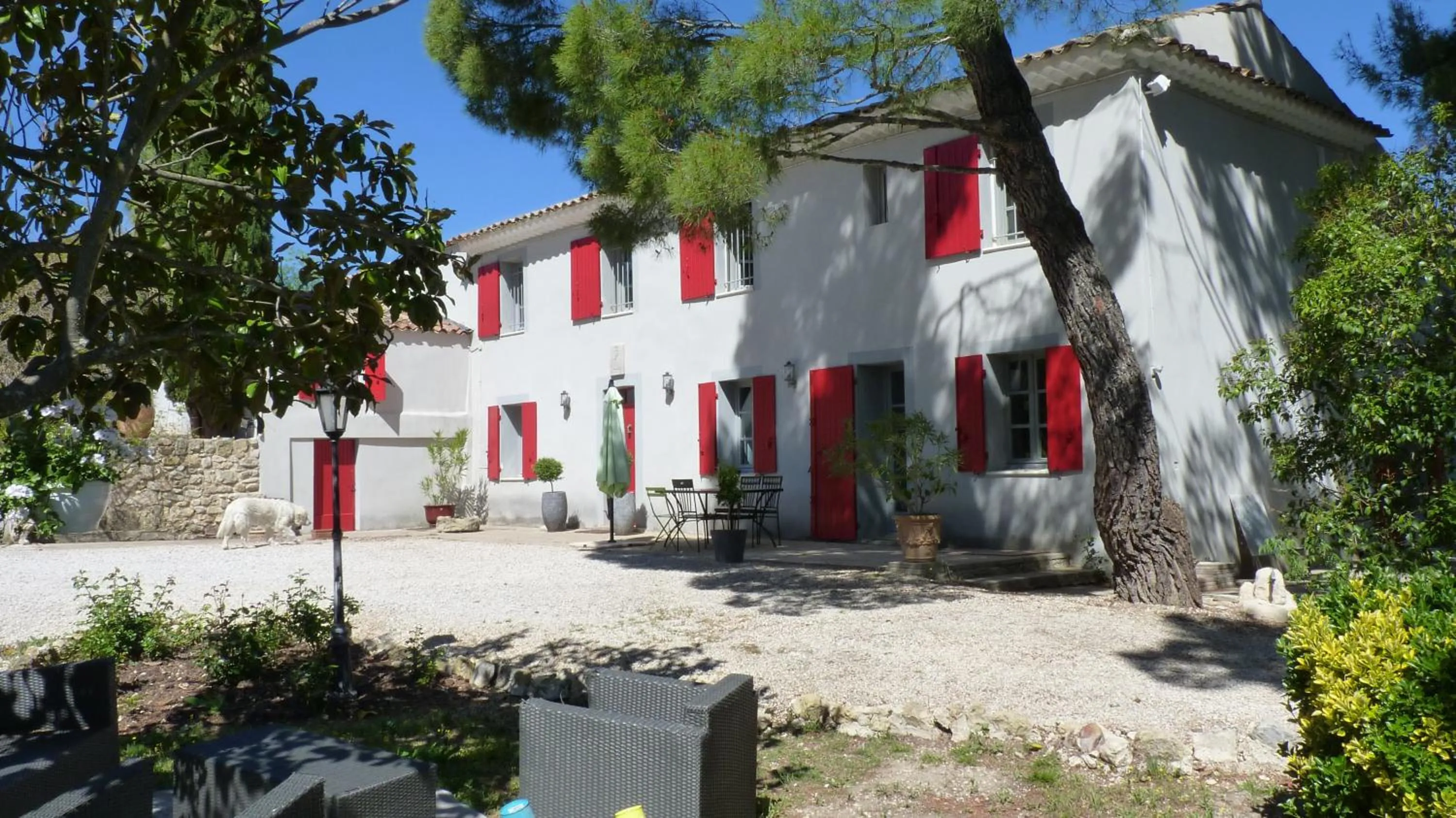 Facade/entrance in Le mas de la diligence