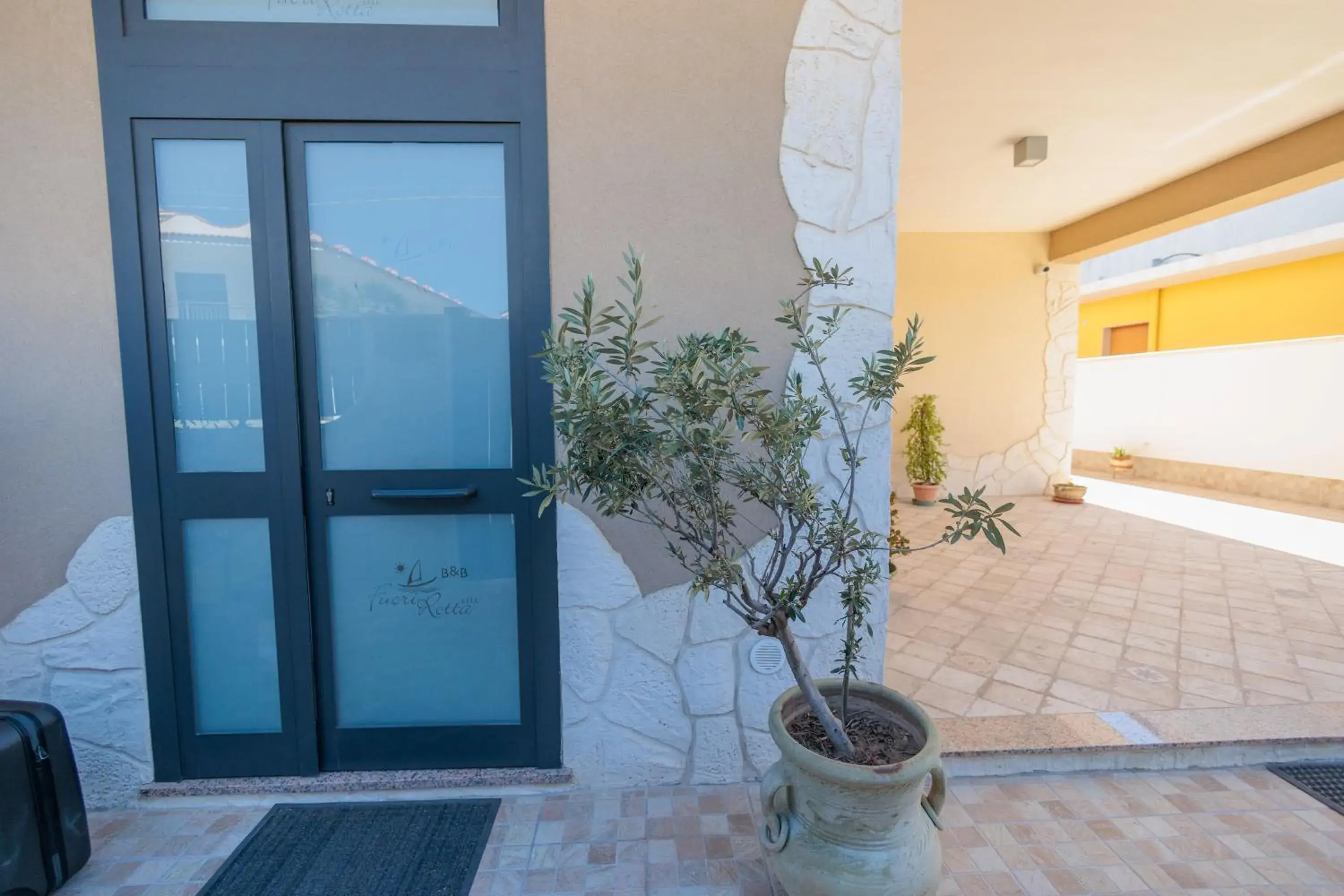 Property building in Fuori Rotta Property building in Fuori Rotta