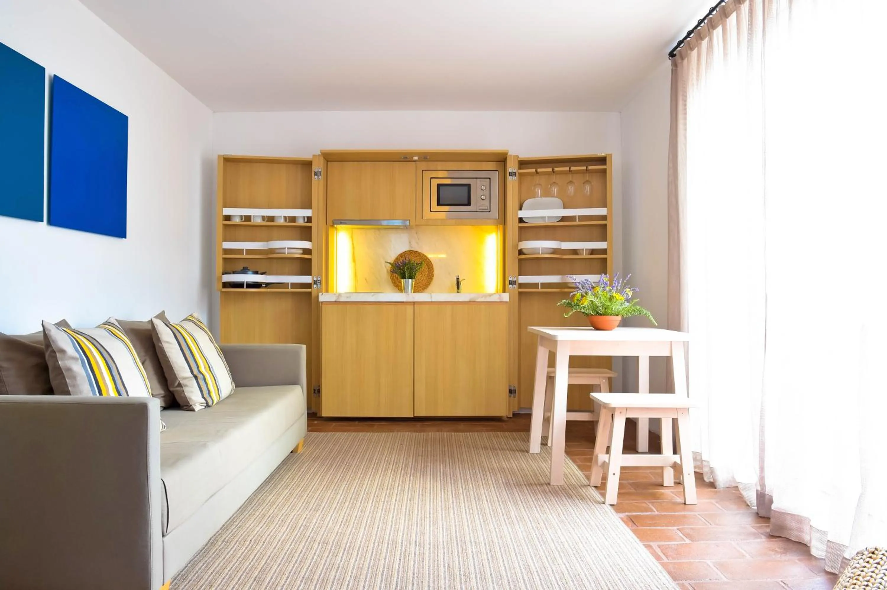 Kitchen or kitchenette in The Lince Ecorkhotel Évora