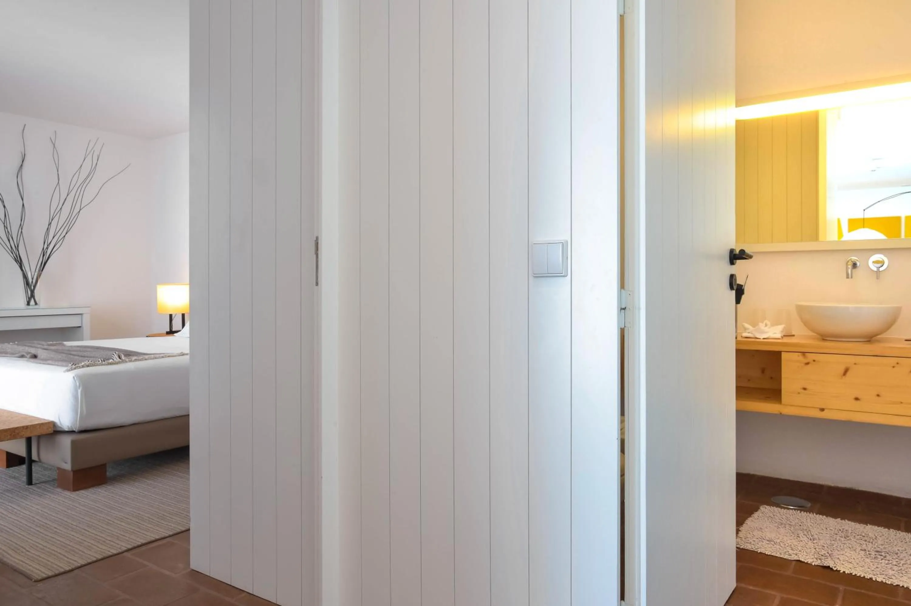 Bathroom, Bed in The Lince Ecorkhotel Évora