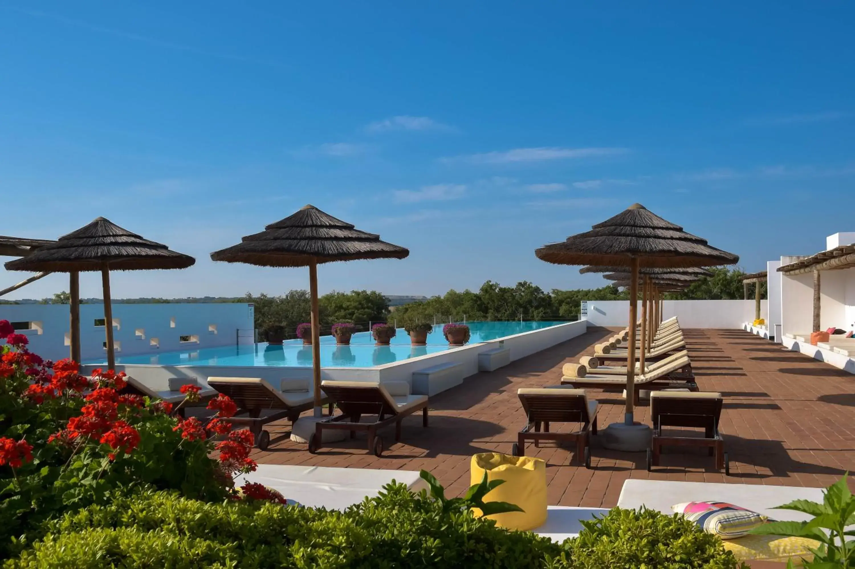 Swimming pool in The Lince Ecorkhotel Évora Swimming pool in The Lince Ecorkhotel Évora