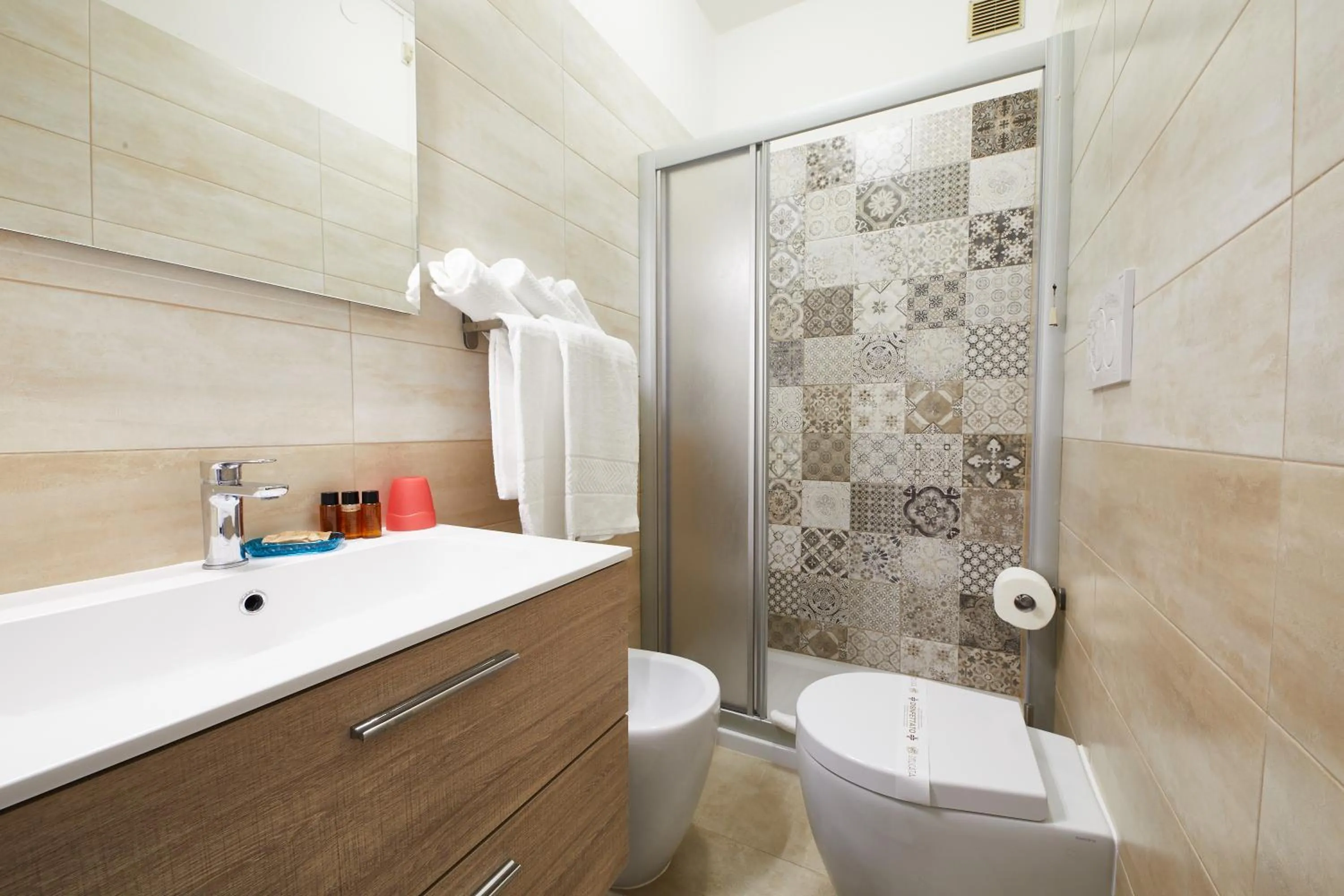 Bathroom in Lilium Maris Hotel