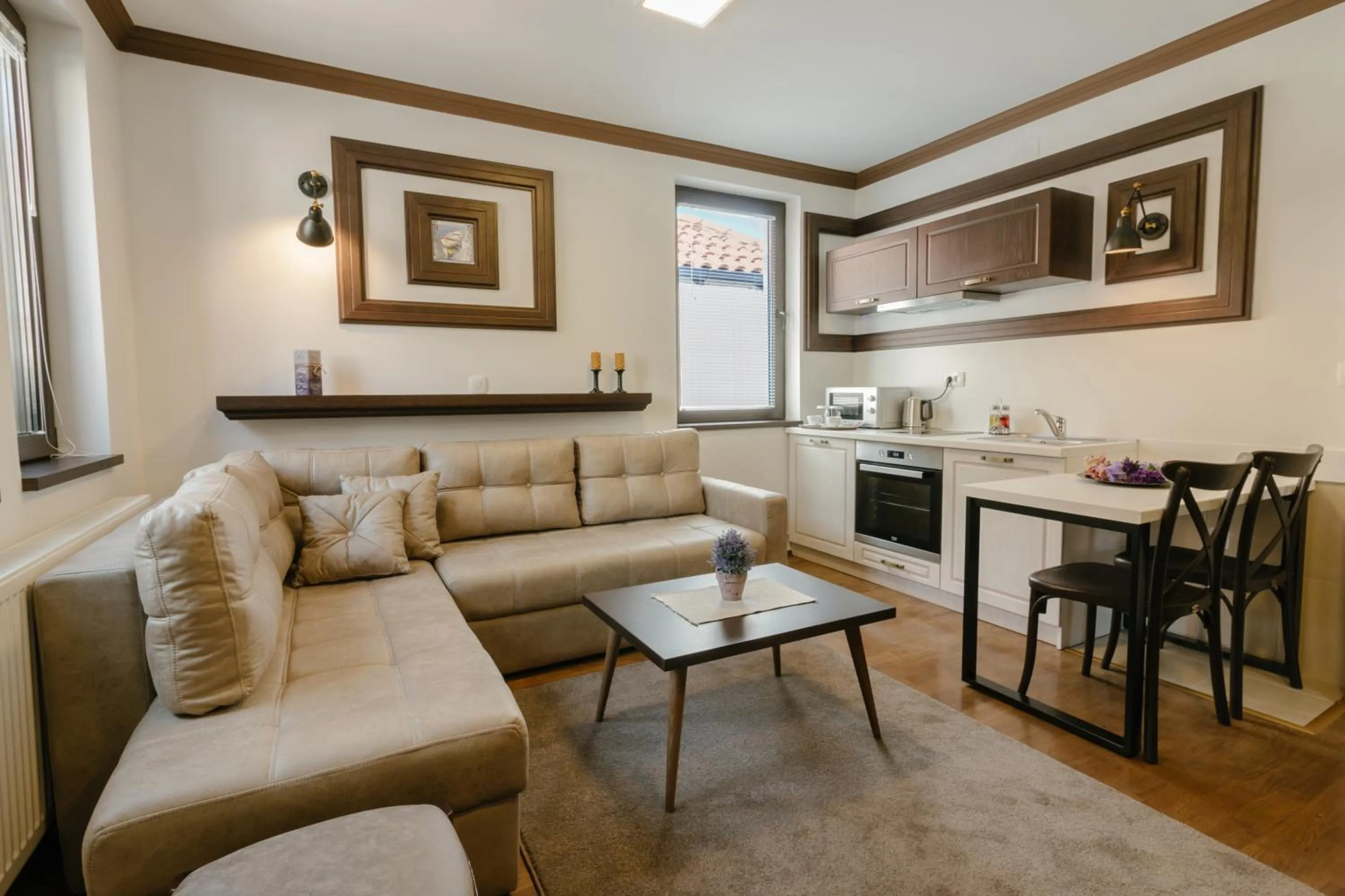 Kitchen or kitchenette in Villa Varosh