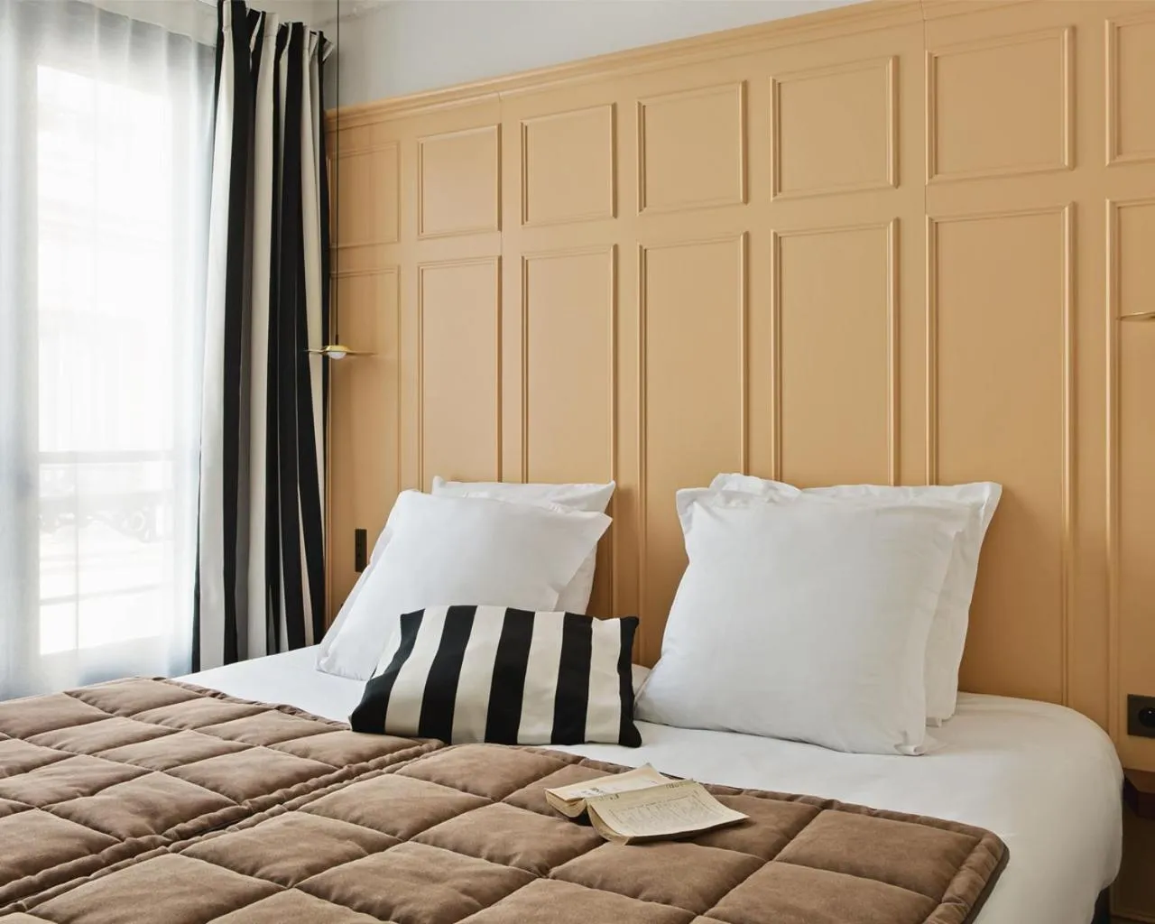 Bed in New Hotel Lafayette