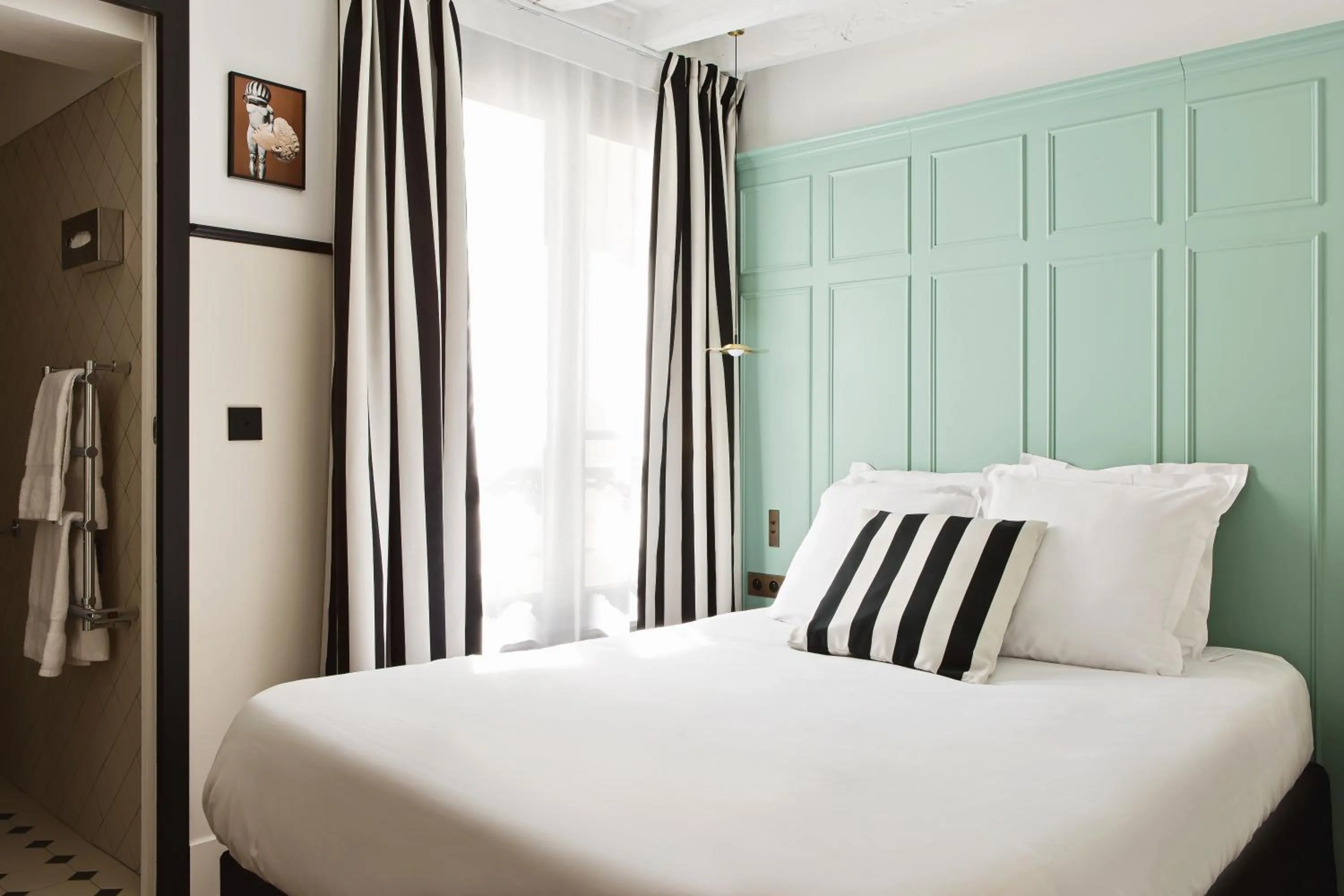 Bed in New Hotel Lafayette