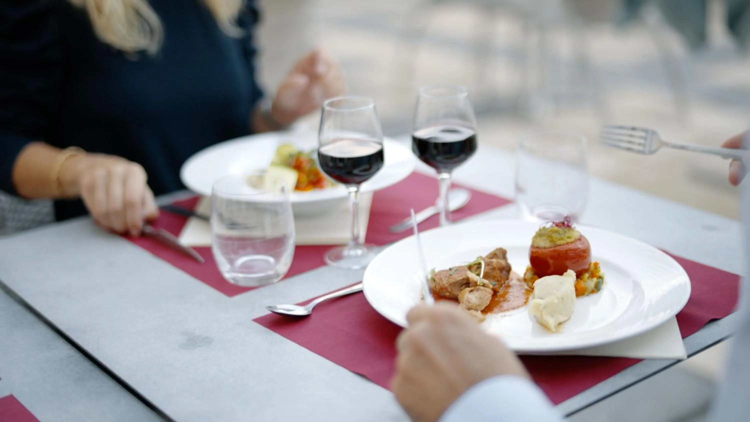 Restaurant/places to eat in Résidence b'o cottage - b'o resort thermal & spa