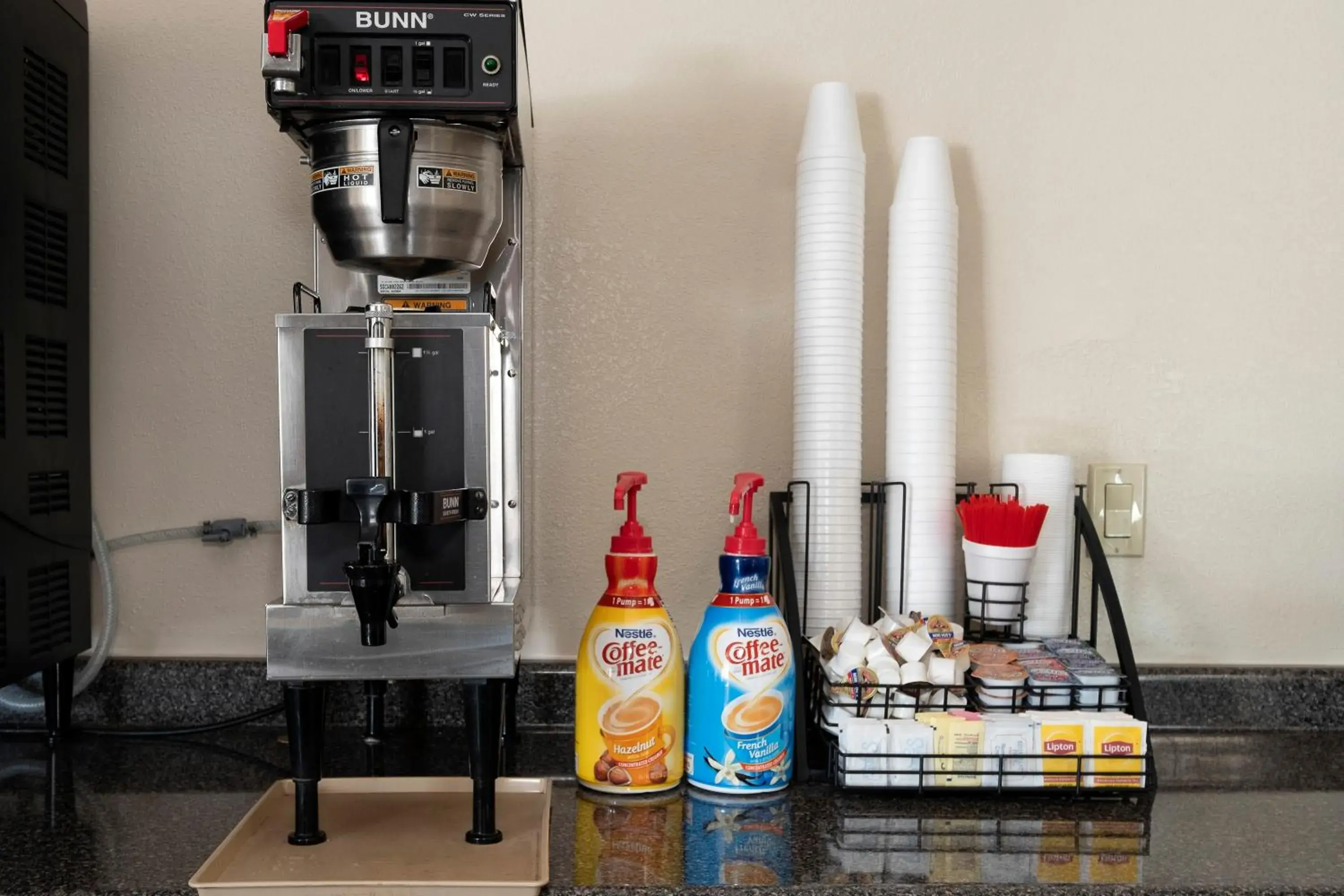 Lobby or reception in Red Roof Inn Springfield, MO Lobby or reception in Red Roof Inn Springfield, MO