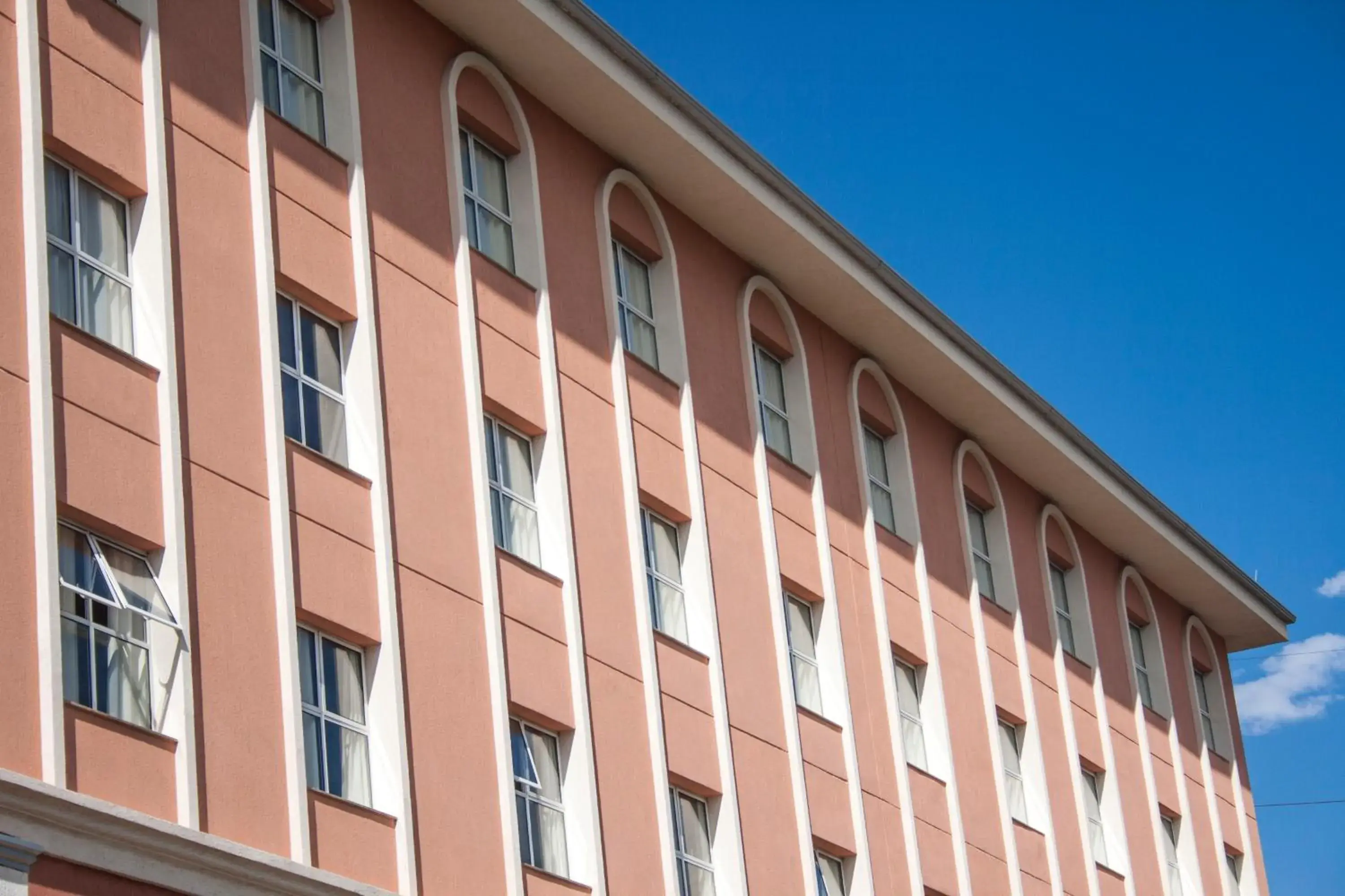 Facade/entrance in The Hill Hotéis Executive Facade/entrance in The Hill Hotéis Executive