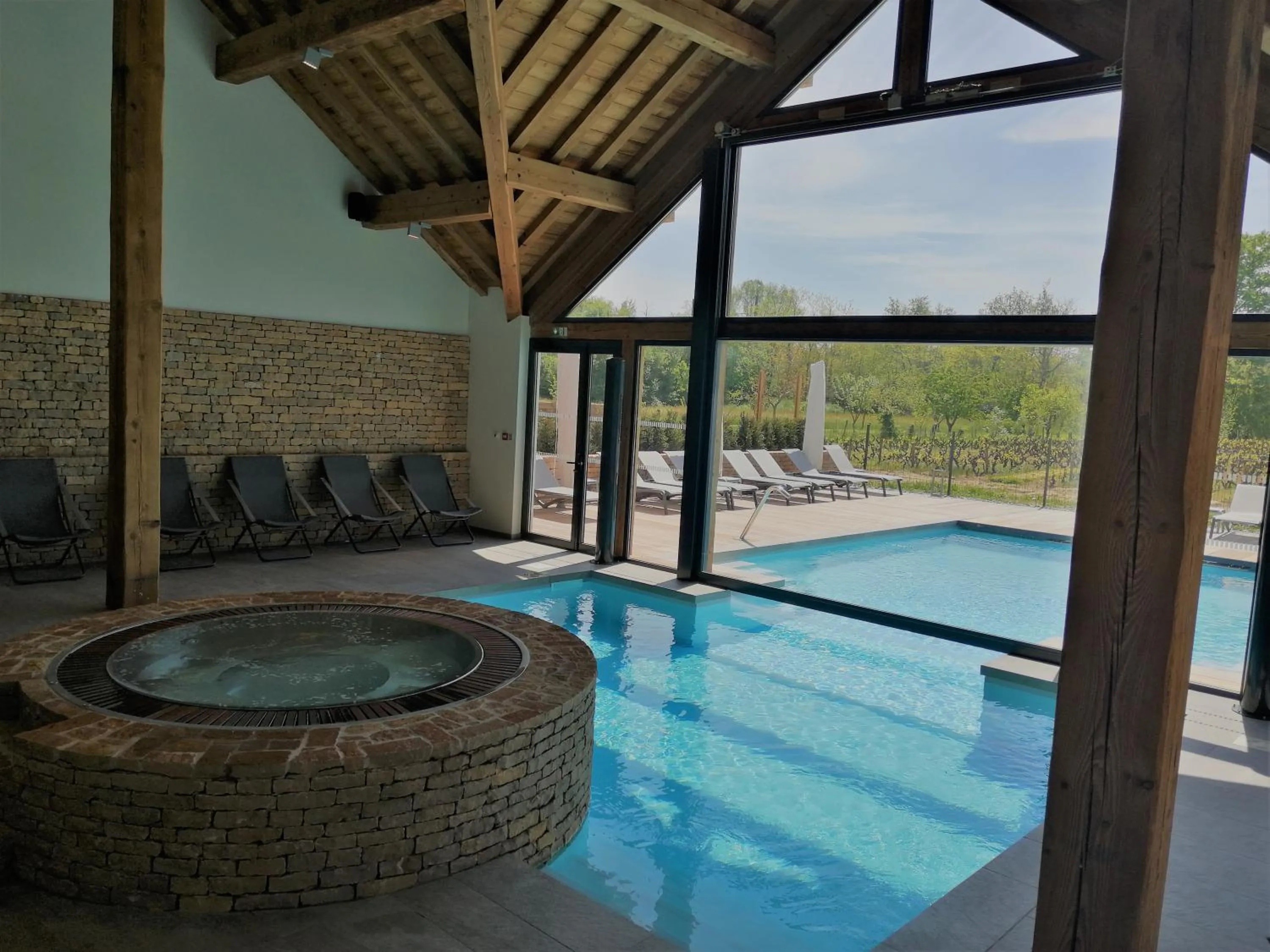 Swimming pool in Les Maritonnes Parc & Vignoble