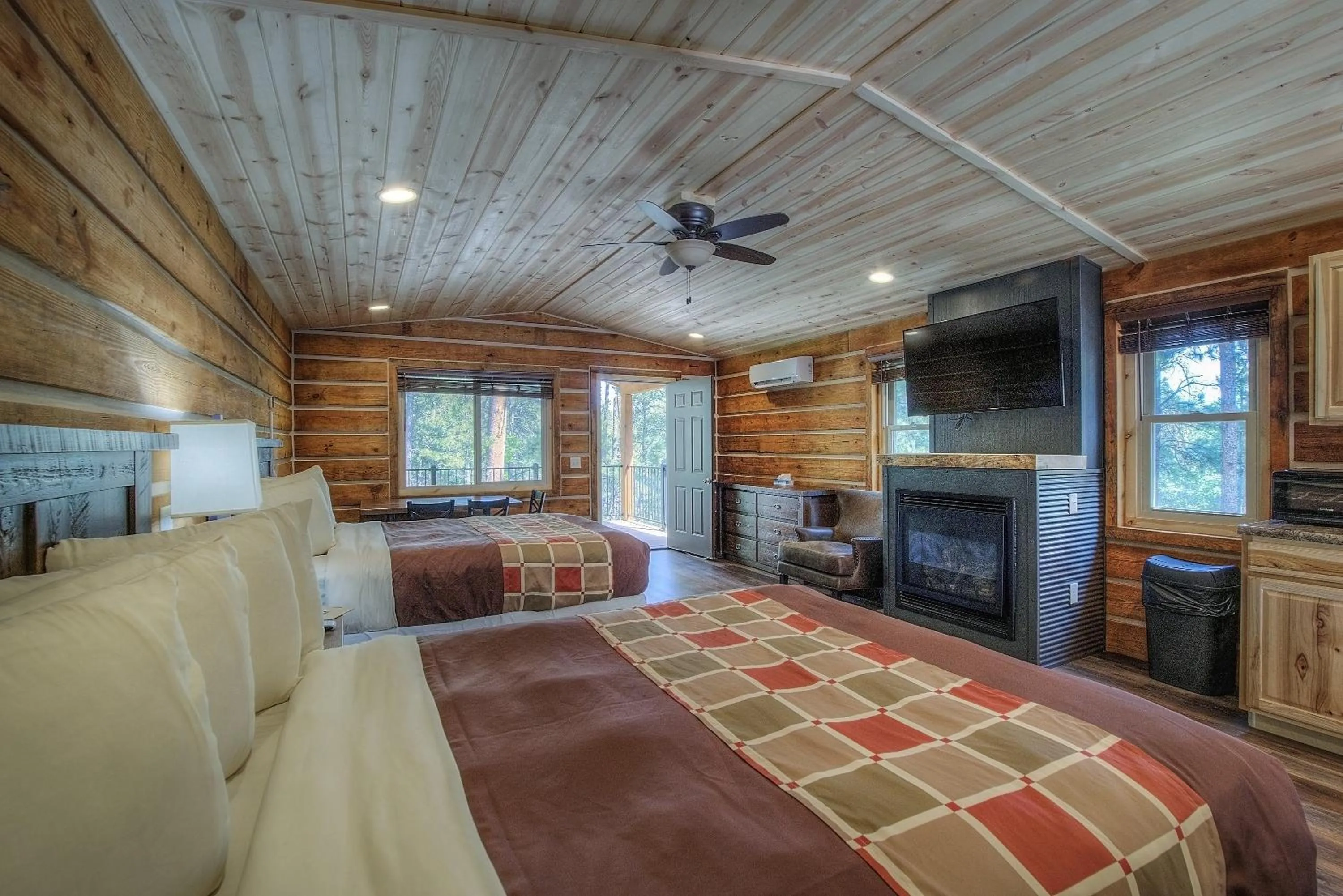 Bedroom, Bed in Powder House Lodge