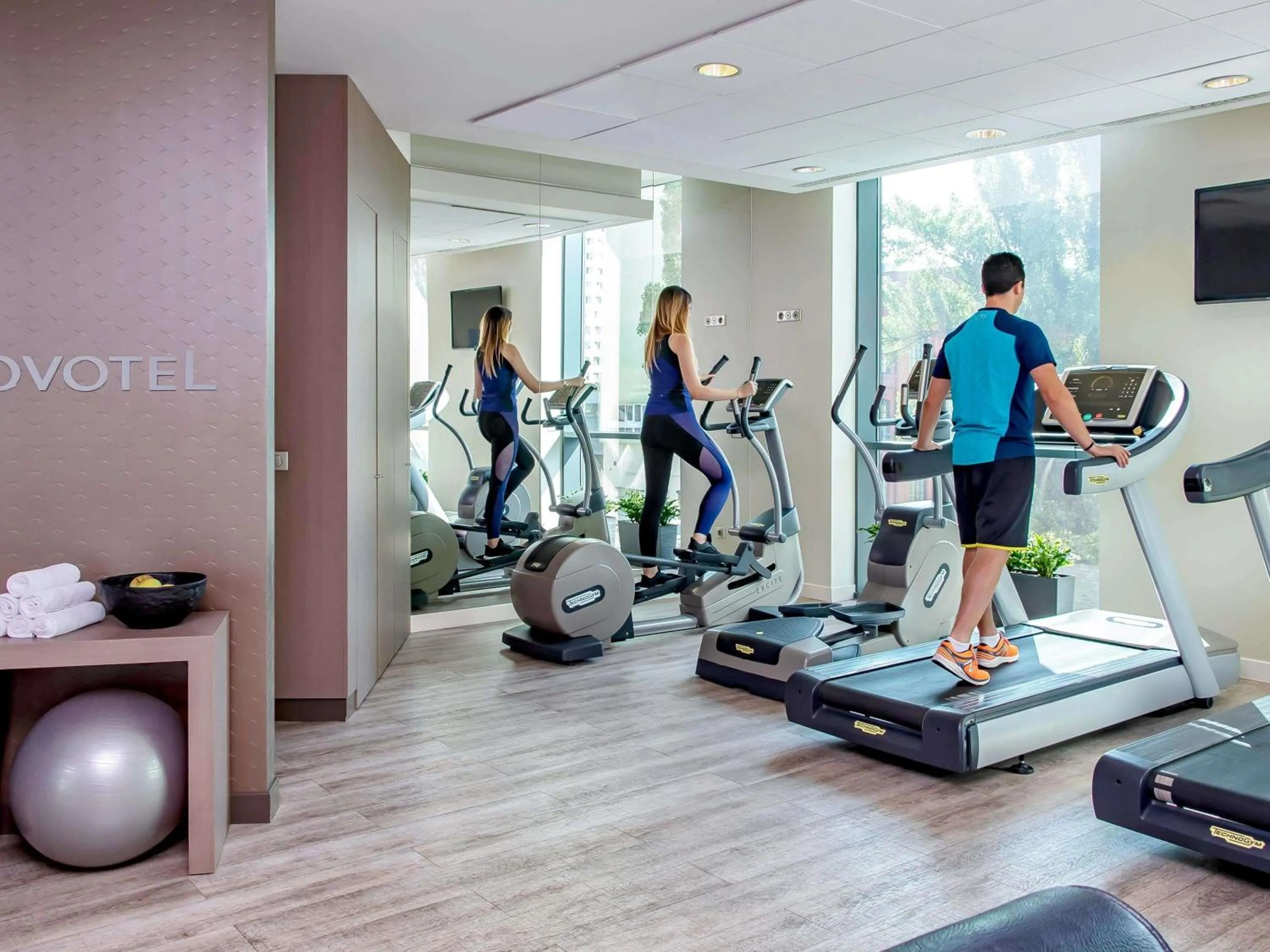 Fitness centre/facilities in Novotel Lodz Centrum