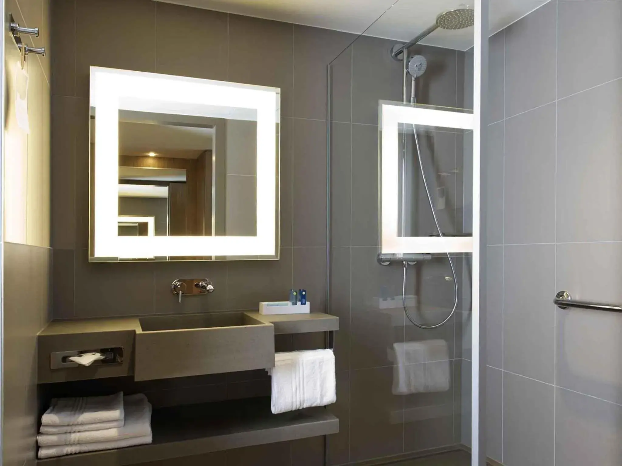 Superior Twin Room in Novotel Lodz Centrum Superior Twin Room in Novotel Lodz Centrum