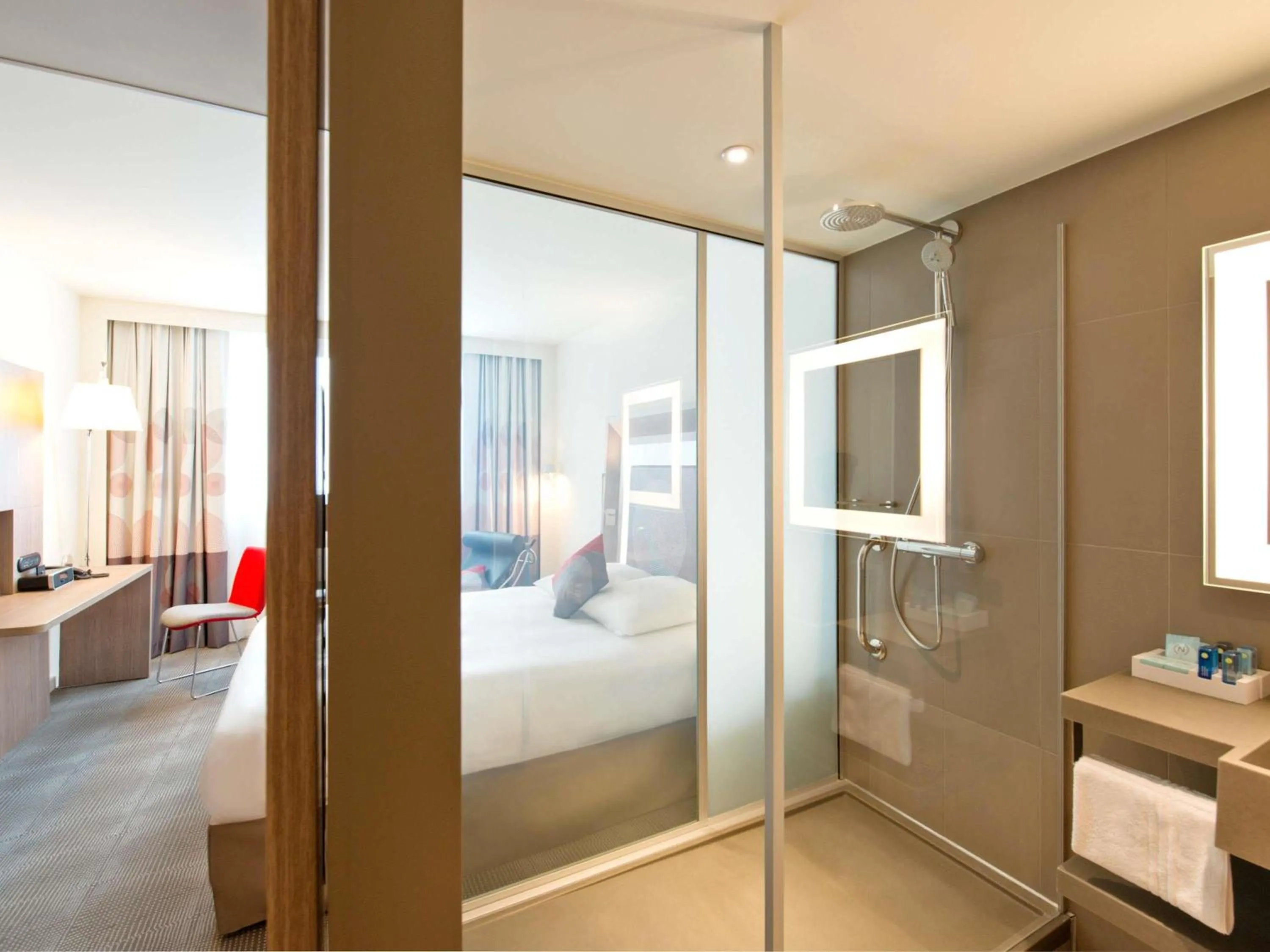 Bedroom, Bed in Novotel Lodz Centrum