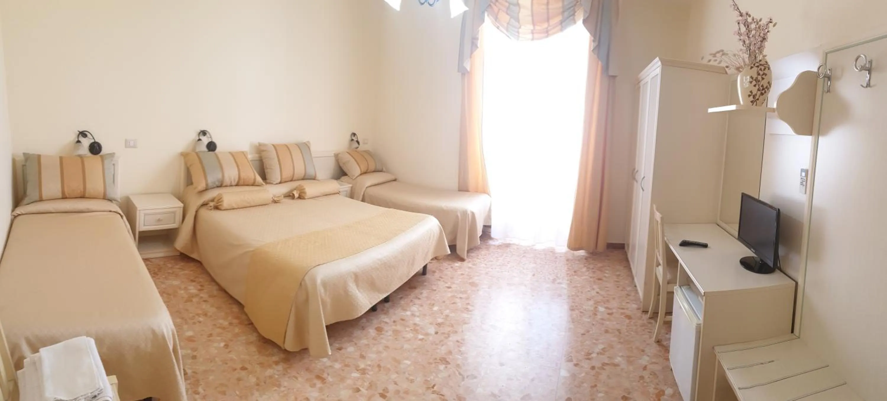 Photo of the whole room, Bed in RS San Sebastiano Holidays
