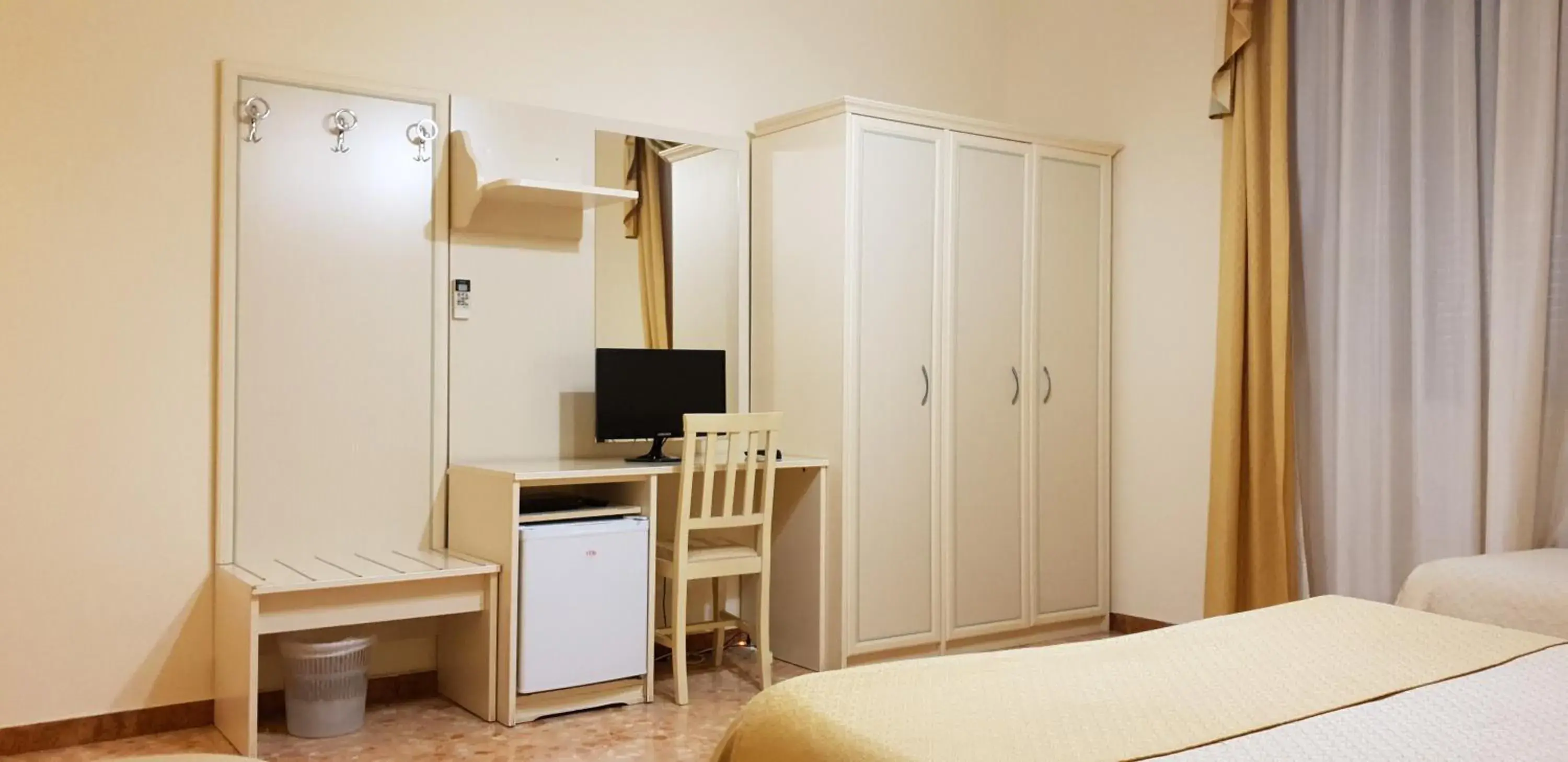 Triple Room in RS San Sebastiano Holidays Triple Room in RS San Sebastiano Holidays