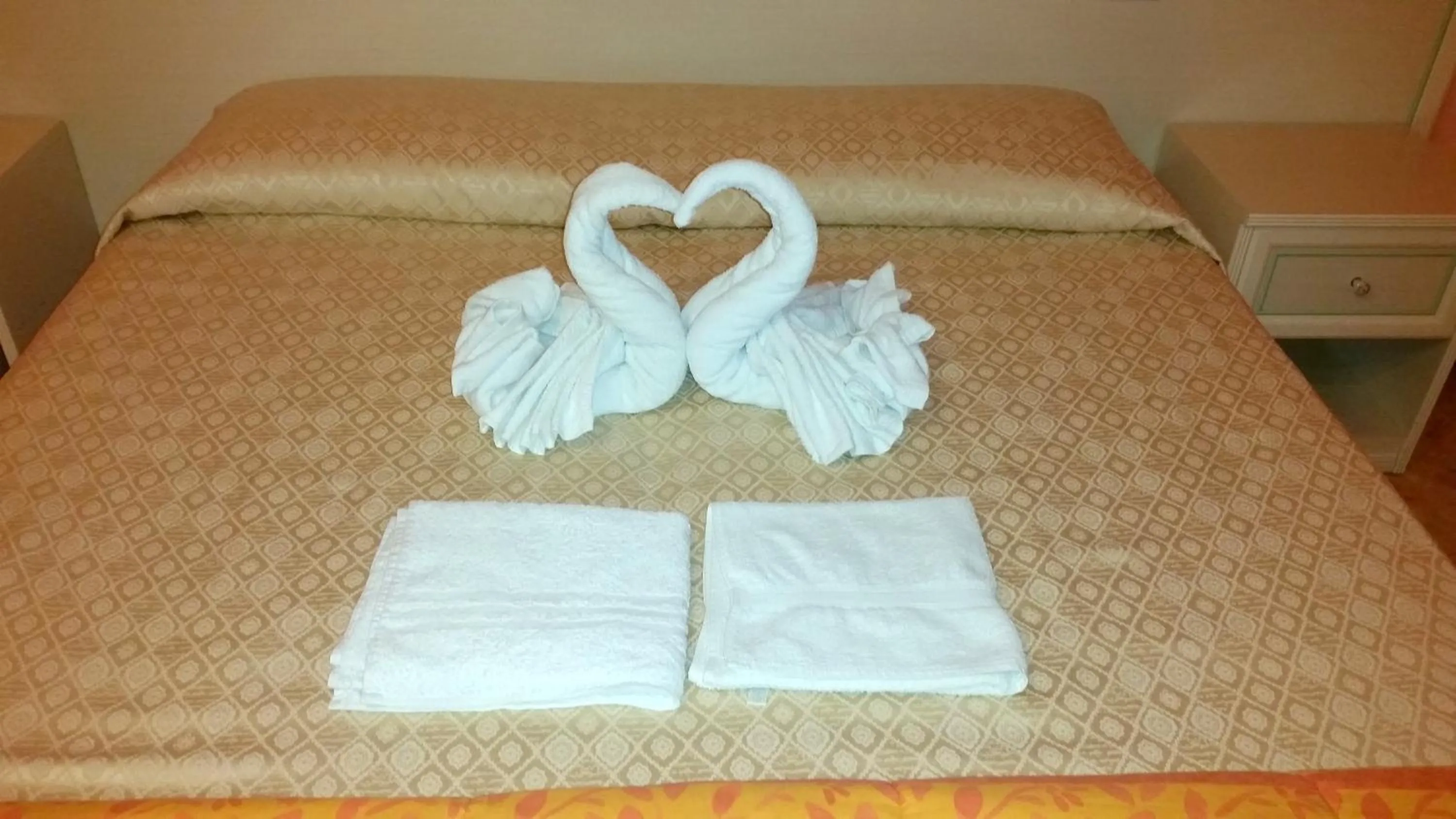 Decorative detail, Bed in RS San Sebastiano Holidays