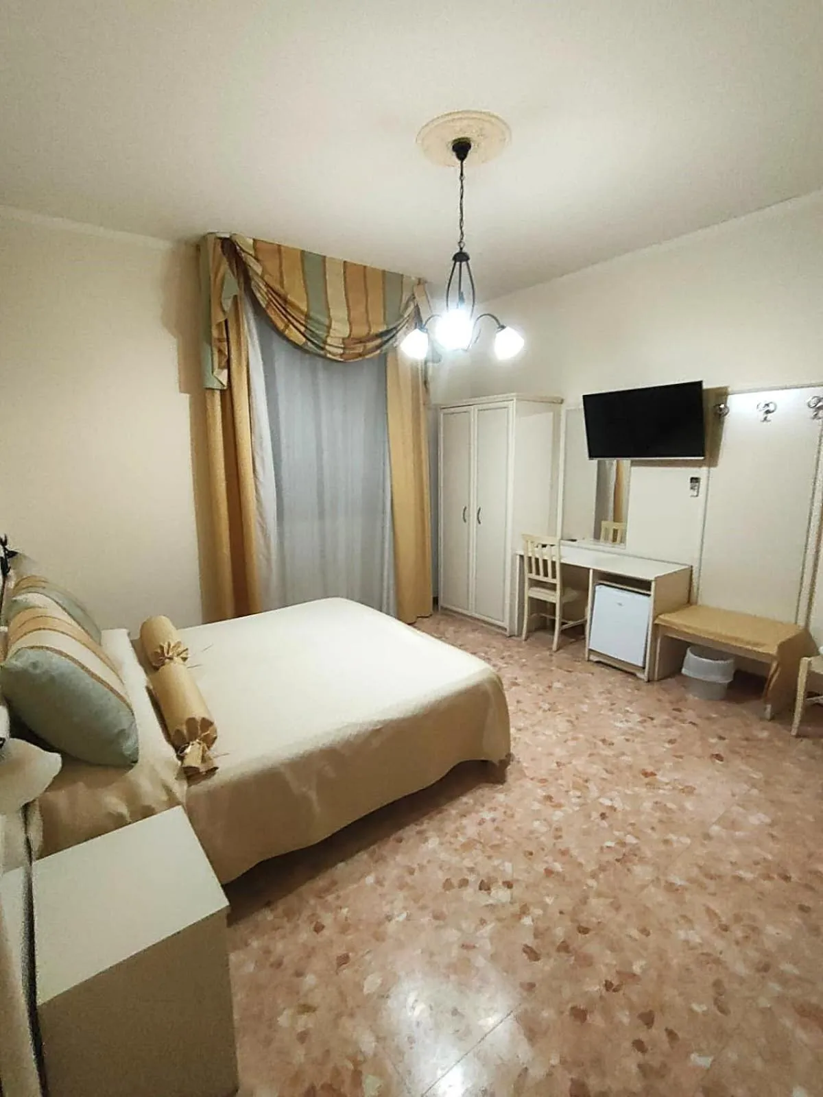 Photo of the whole room, Bed in RS San Sebastiano Holidays