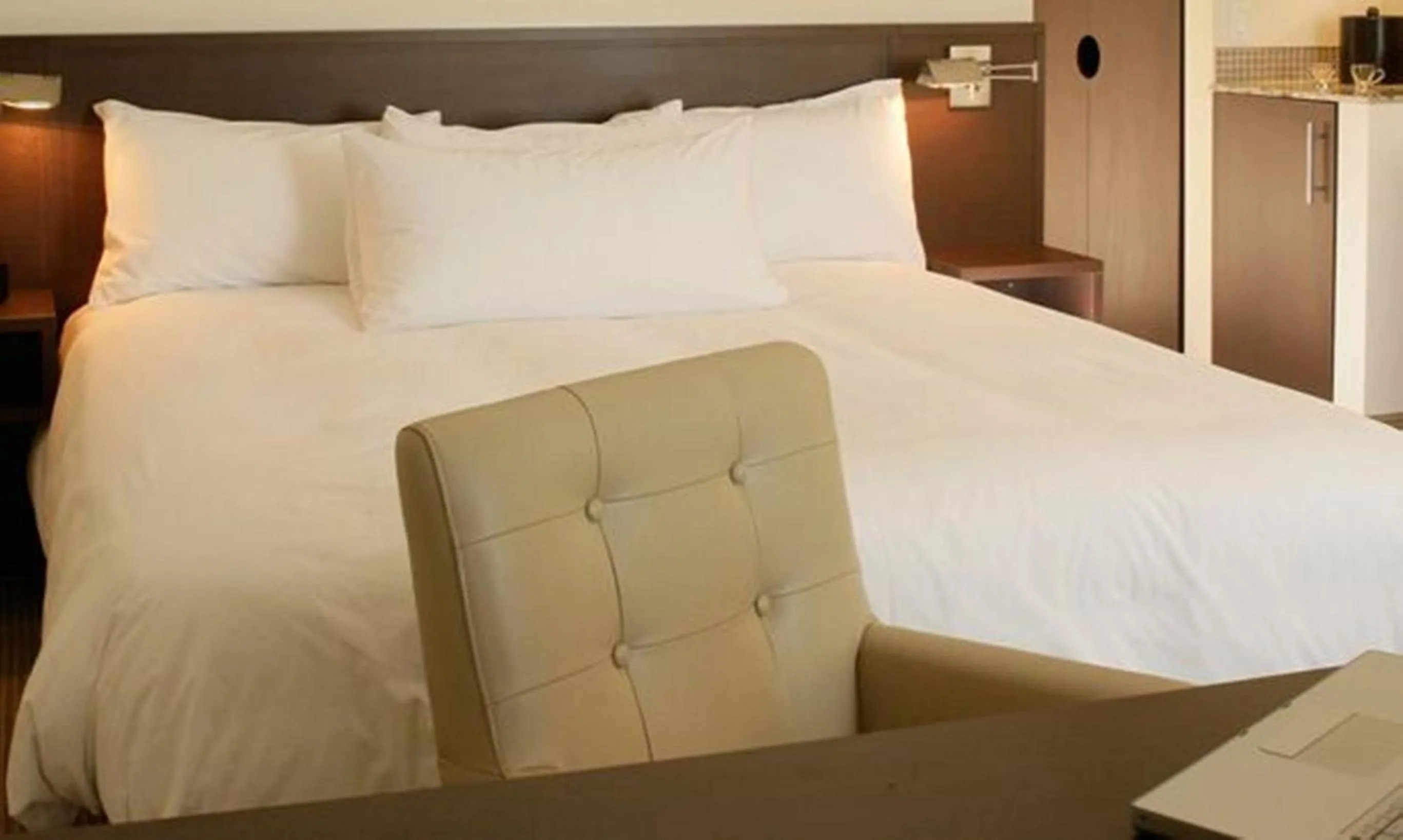 Executive King Room in le Georgesville